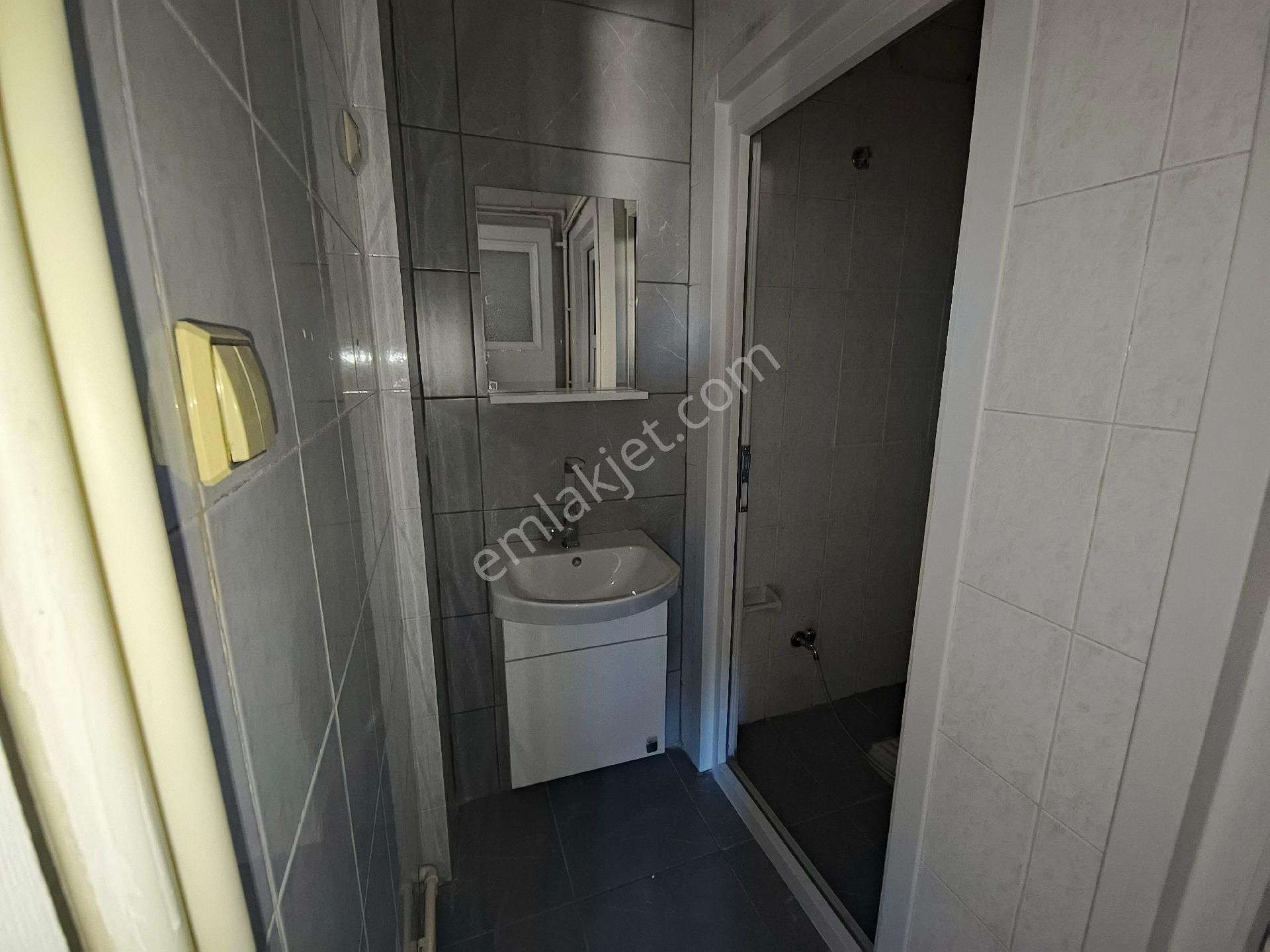 Güneyden Metroya 10 Dakika Yürüme 2+1.90m2 Balkonlu Daire - Görsel 31