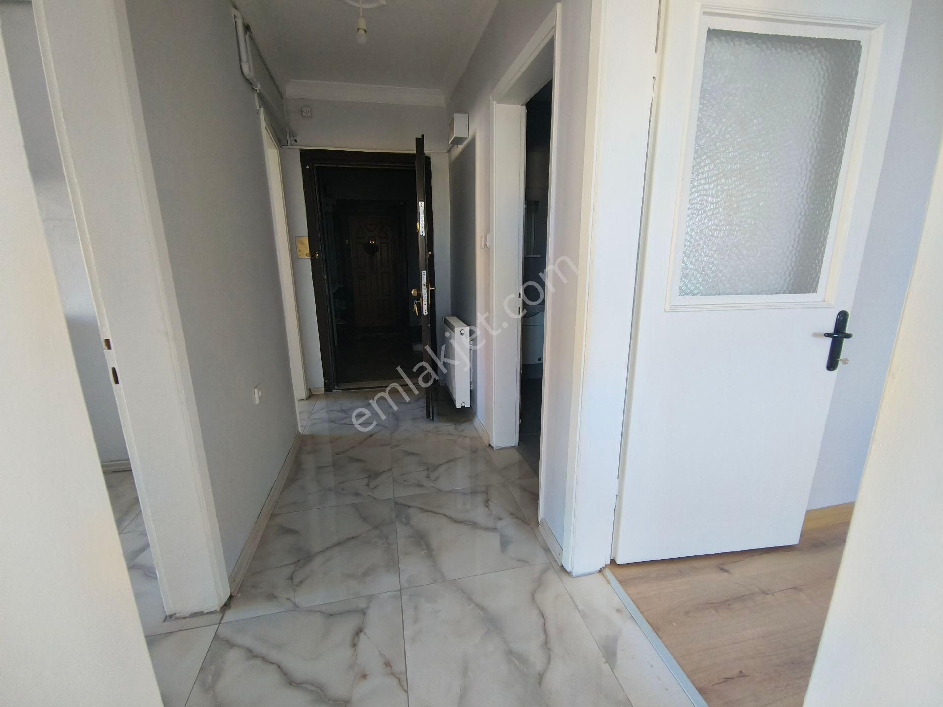 Güneyden Metroya 10 Dakika Yürüme 2+1.90m2 Balkonlu Daire - Görsel 25