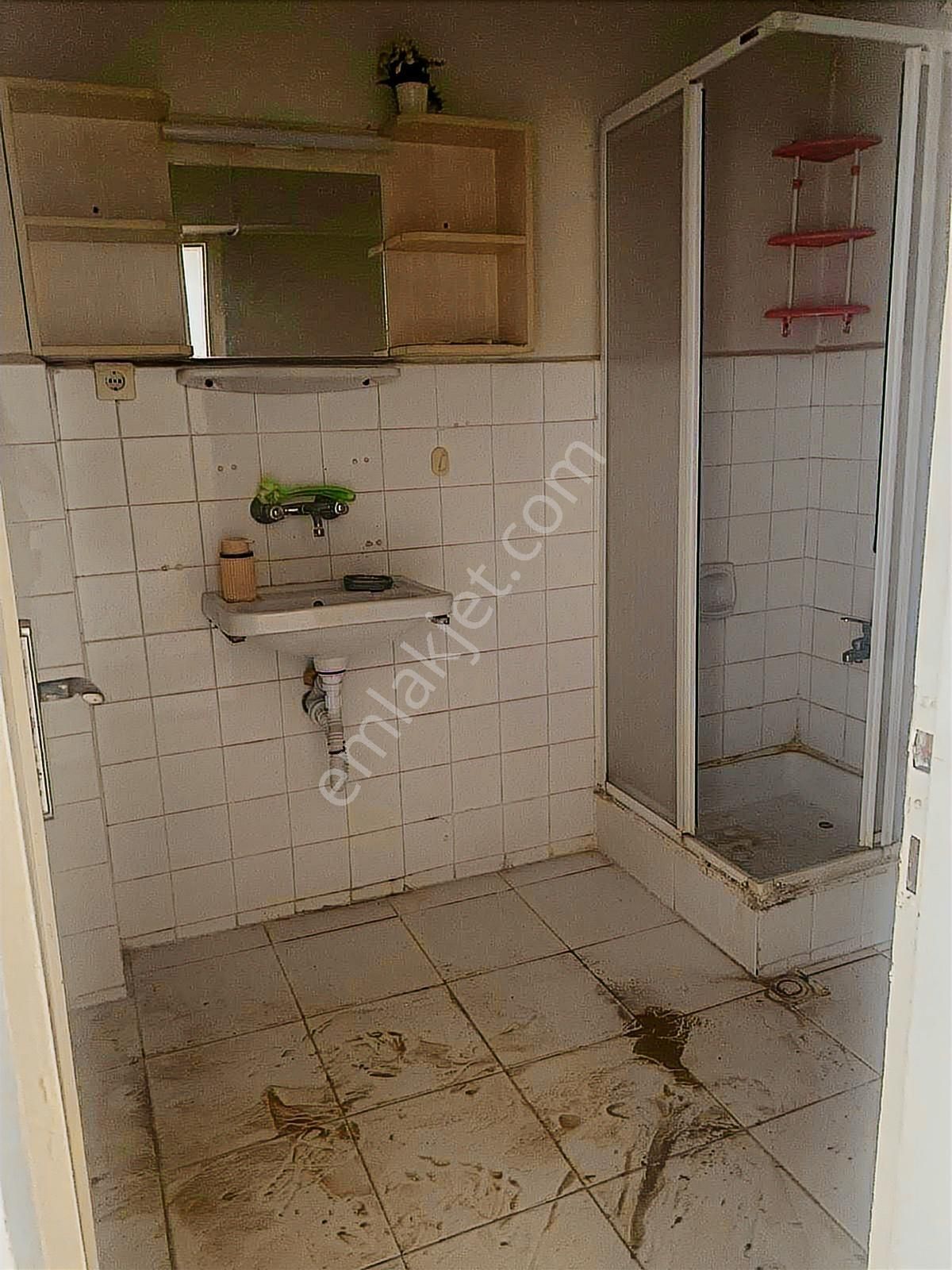 Karşıyaka Bahariye Mahallesi Satılık 2+1 Daire - Görsel 3