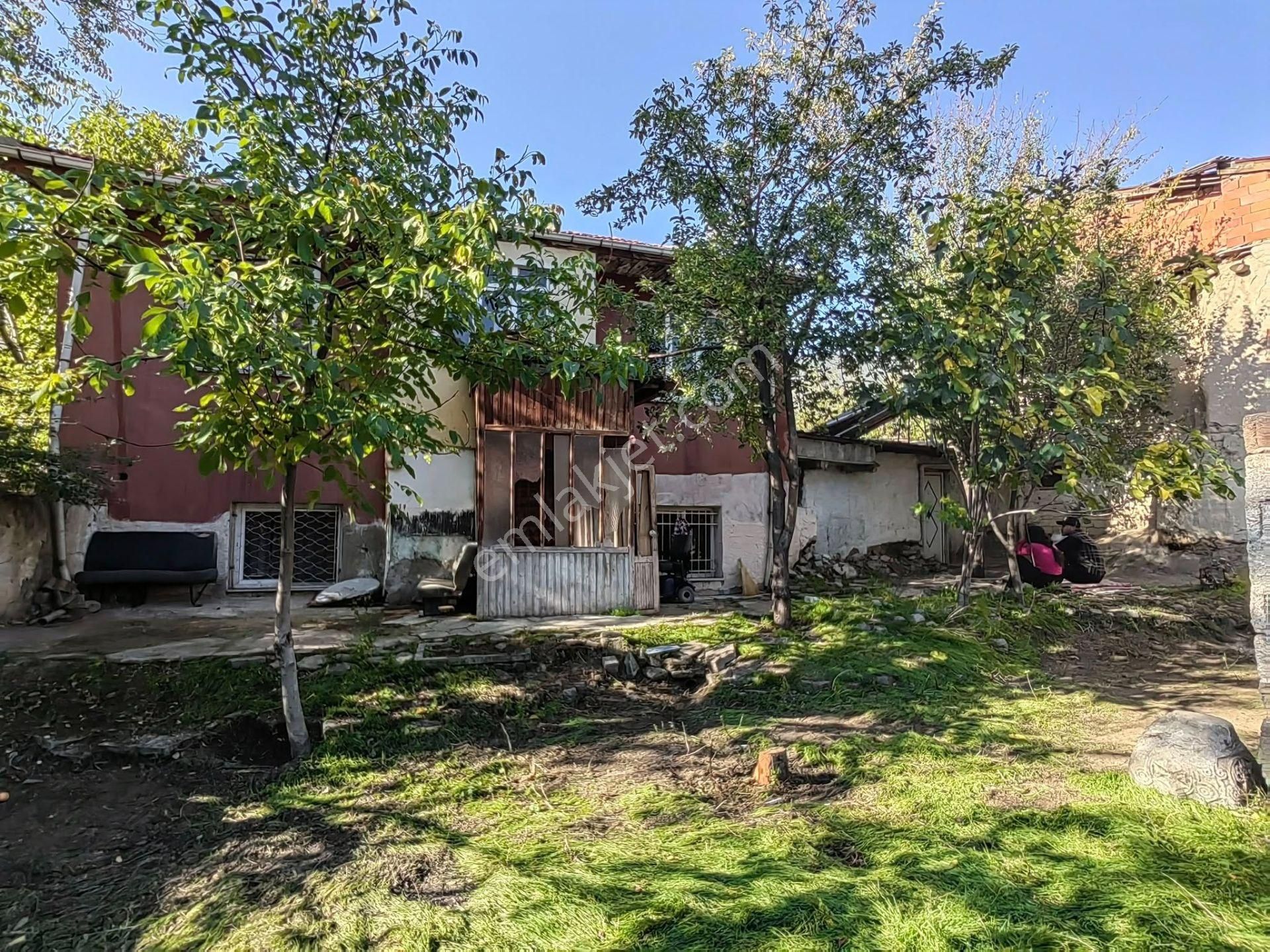 Nasreddin Emlaktan Eski Cumhuriyet Okulu Civarı Satılık Müstakil - Görsel 11