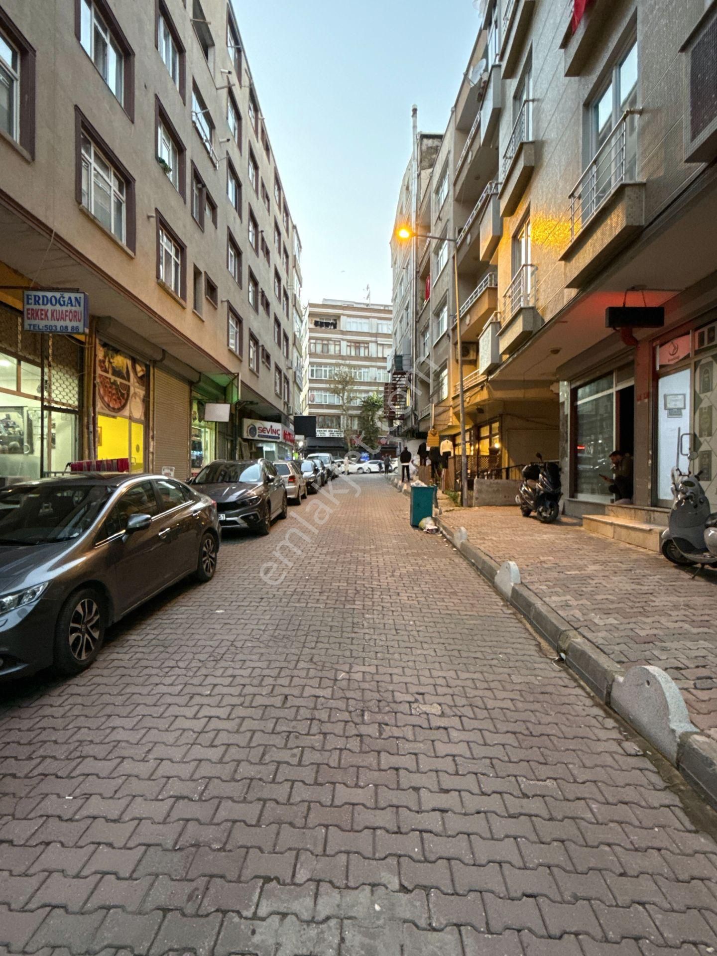 Yenibosna Yıldırım Beyazıt Caddesine Yakın Satılık Depolu Dükkan - Görsel 34