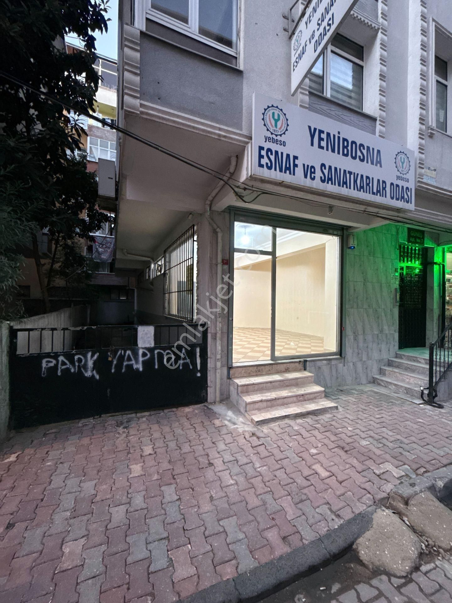 Yenibosna Yıldırım Beyazıt Caddesine Yakın Satılık Depolu Dükkan