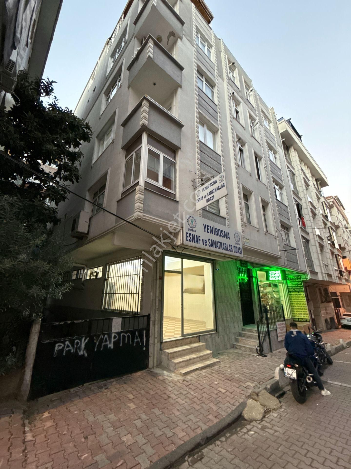 Yenibosna Yıldırım Beyazıt Caddesine Yakın Satılık Depolu Dükkan - Görsel 32