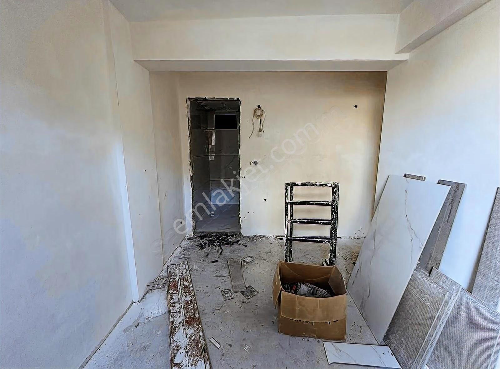 Bornova Çamdibi Satılık Sıfır Bahçeli Tadilatlı 2+1 Daire - Görsel 10