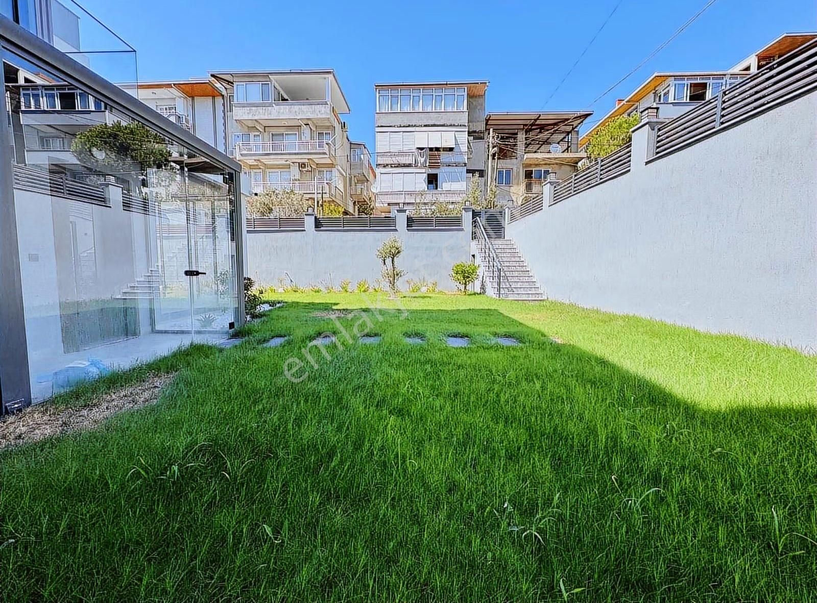 Bornova Atatürk Mah Teraslı Sıfır 4+1 Tripleks Satılık Villa - Görsel 2