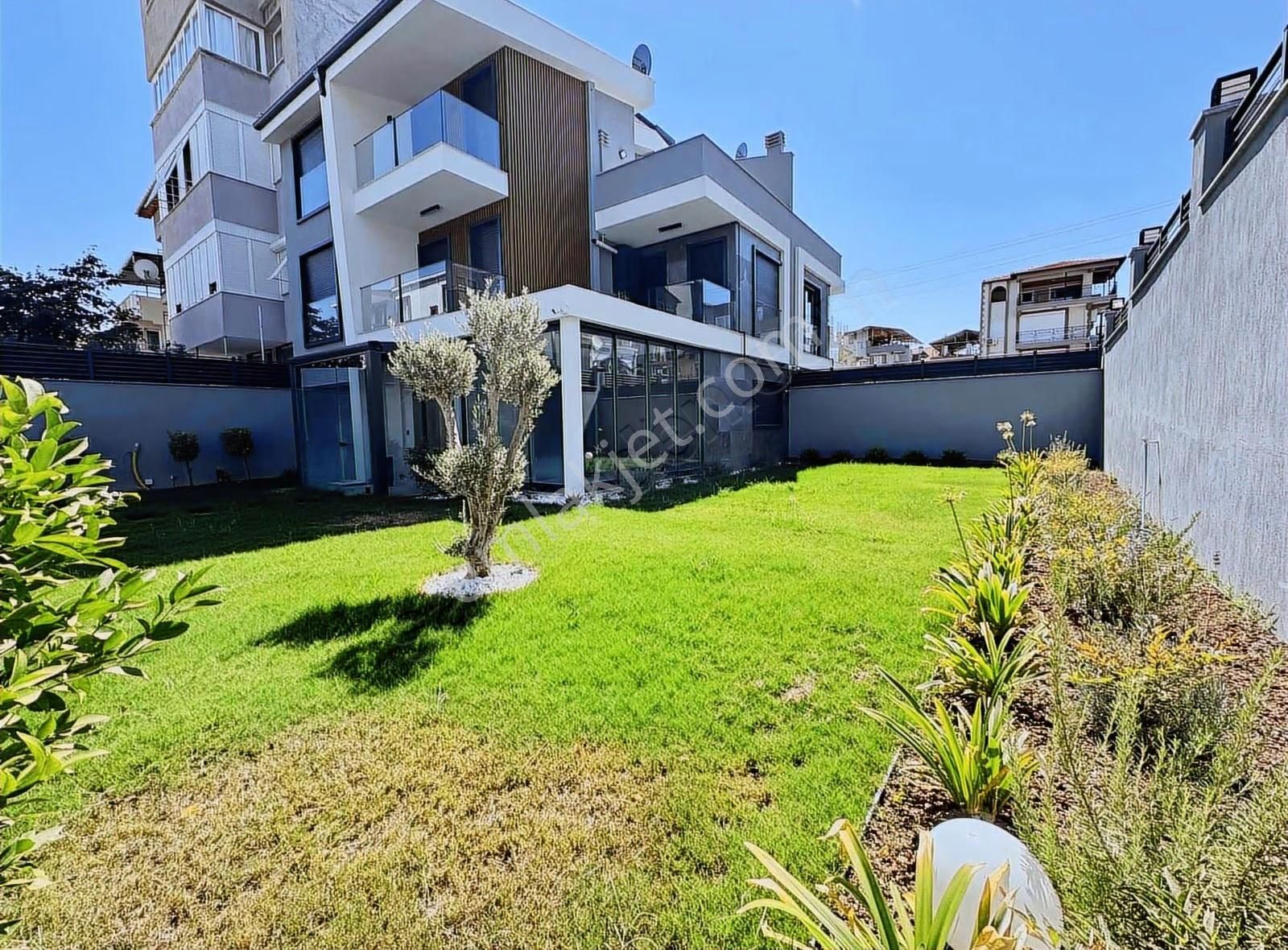 Bornova Atatürk Mah Teraslı Sıfır 4+1 Tripleks Satılık Villa - Görsel 33