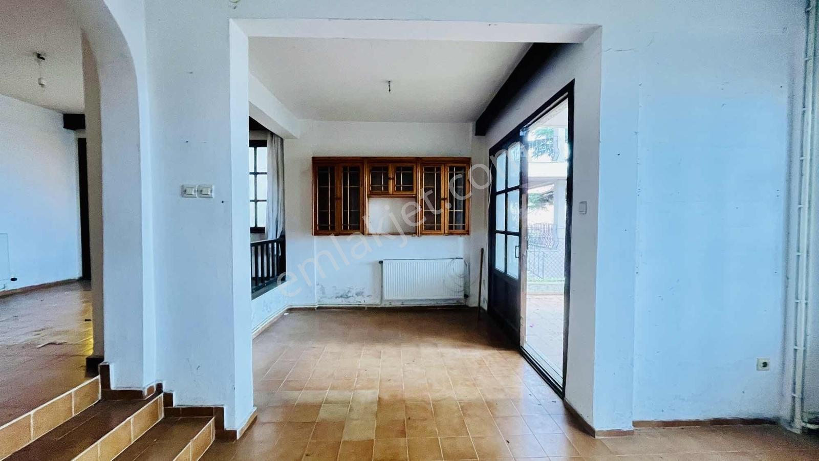 Silivri Semizkumlar Satılık Çift Yola Cephe 535 M² Arsa Ve Villa - Görsel 6