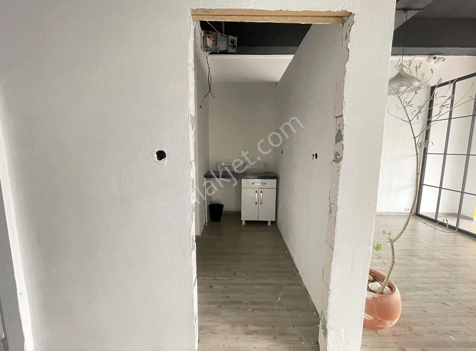 Konak Megapol Çarşı Kule Satılık Deniz Manz. 1+1 Ofis - Görsel 19