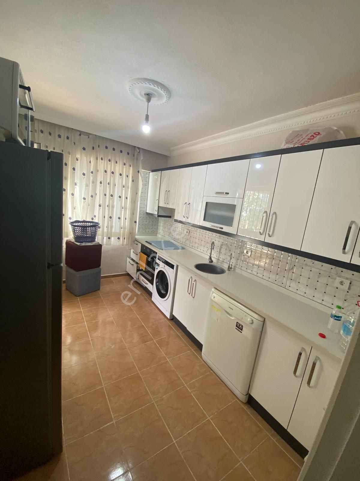 Didim / Merkez Efeler Mah. 3+1 Ayrı Mutfak Geniş Daire - Görsel 8