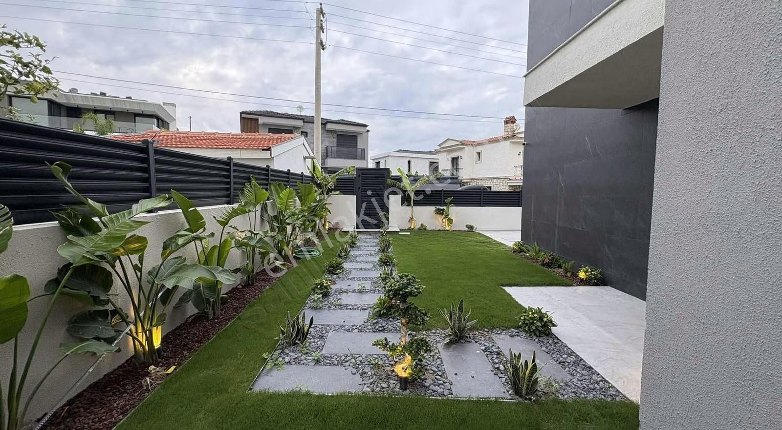 Şifne'de Sıfır Müstakil Havuzlu 4+1 Lüks Villa