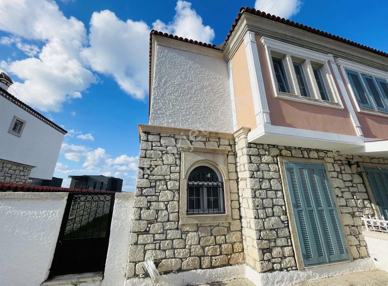 Fast Buy Çeşme Yalı'da 4+1 Sıfır Villa - Görsel 7