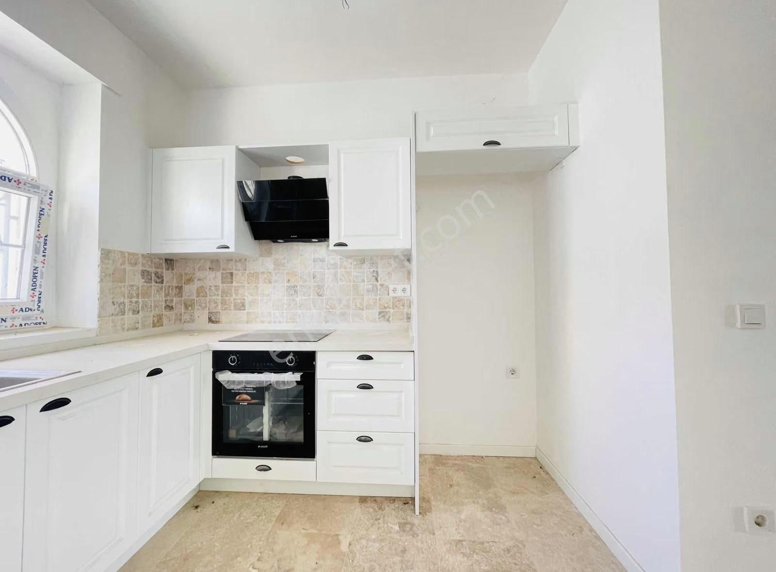Fast Buy Çeşme Yalı'da 4+1 Sıfır Villa - Görsel 9