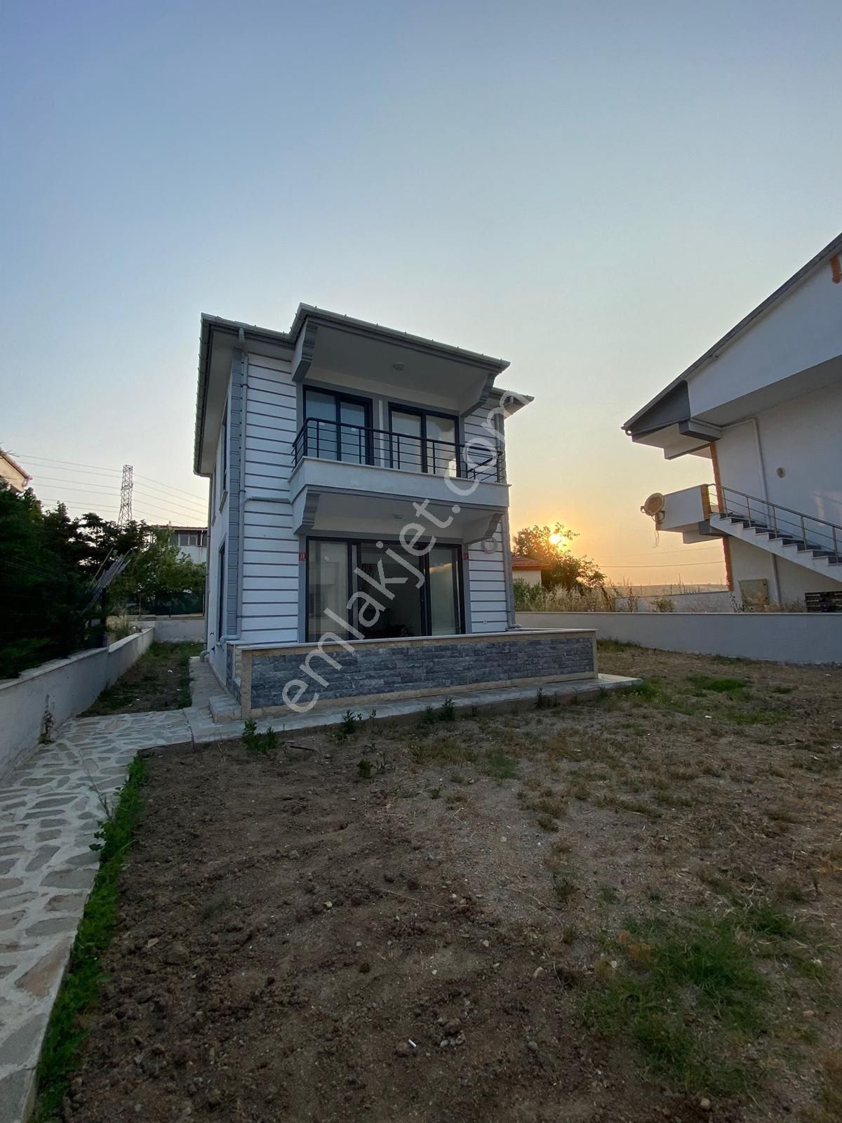 Özgür İnşaat'tan Avşa Adasın'da 3+1 250m2 Arsa İçinde Lüx Dubleks Villa - Görsel 3