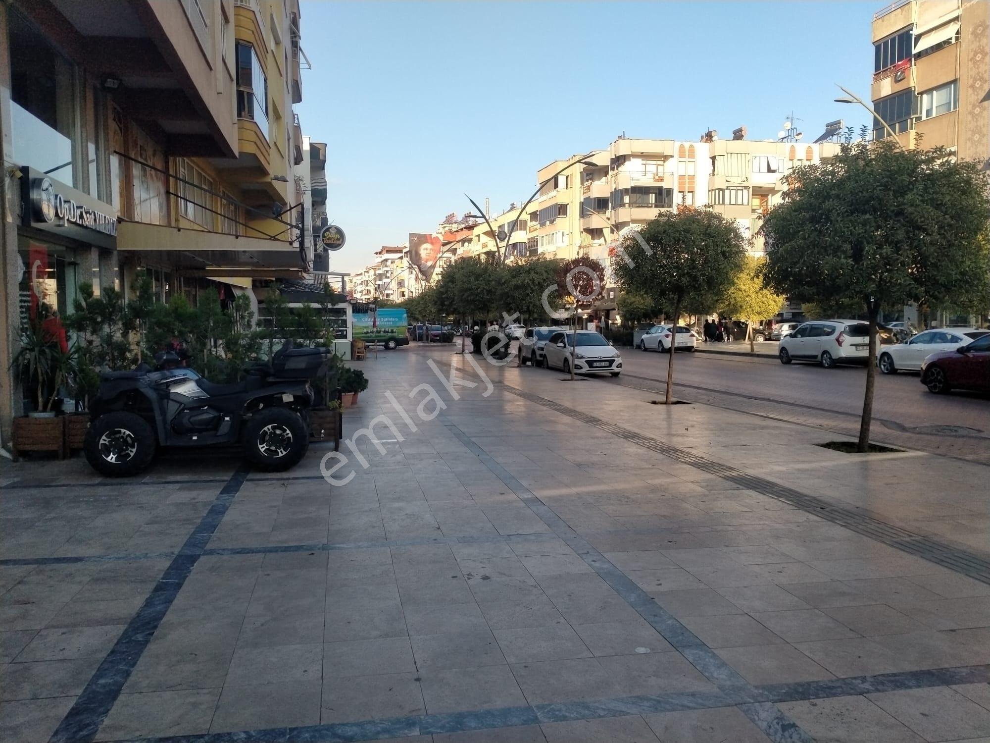 Salihli Berkay Emlaktan Çınarlı Caddes Üzerinde Satılık 290 M2 Batar Katlı Dükkan - Görsel 3