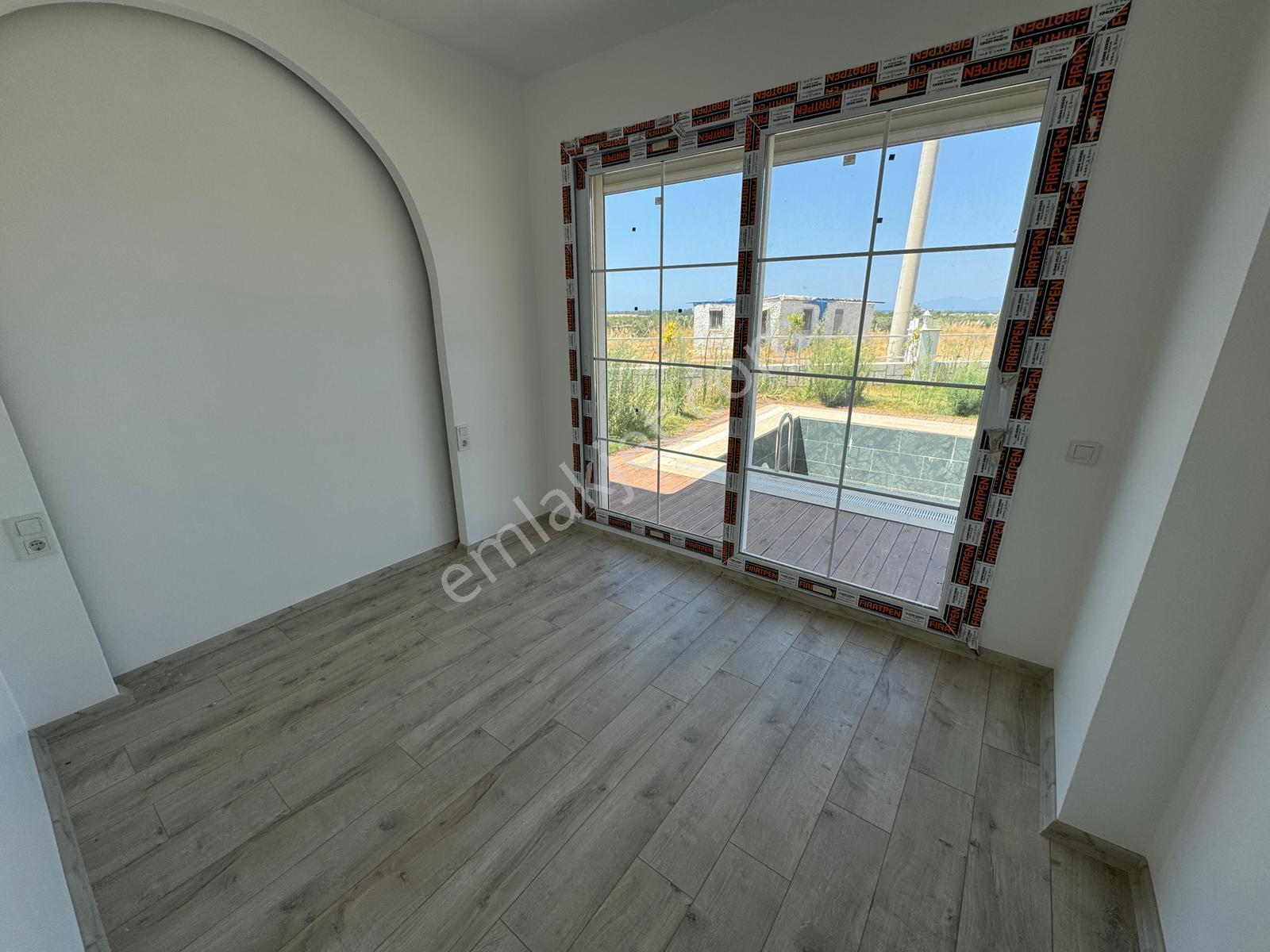 Kuşadası'nda Denize Yakın 4+1 Müstakil Havuzlu Villa - Görsel 18