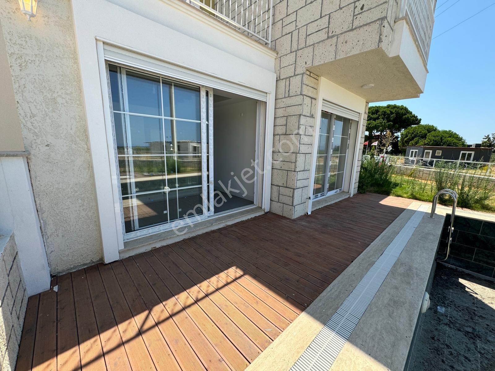 Kuşadası'nda Denize Yakın 4+1 Müstakil Havuzlu Villa - Görsel 8