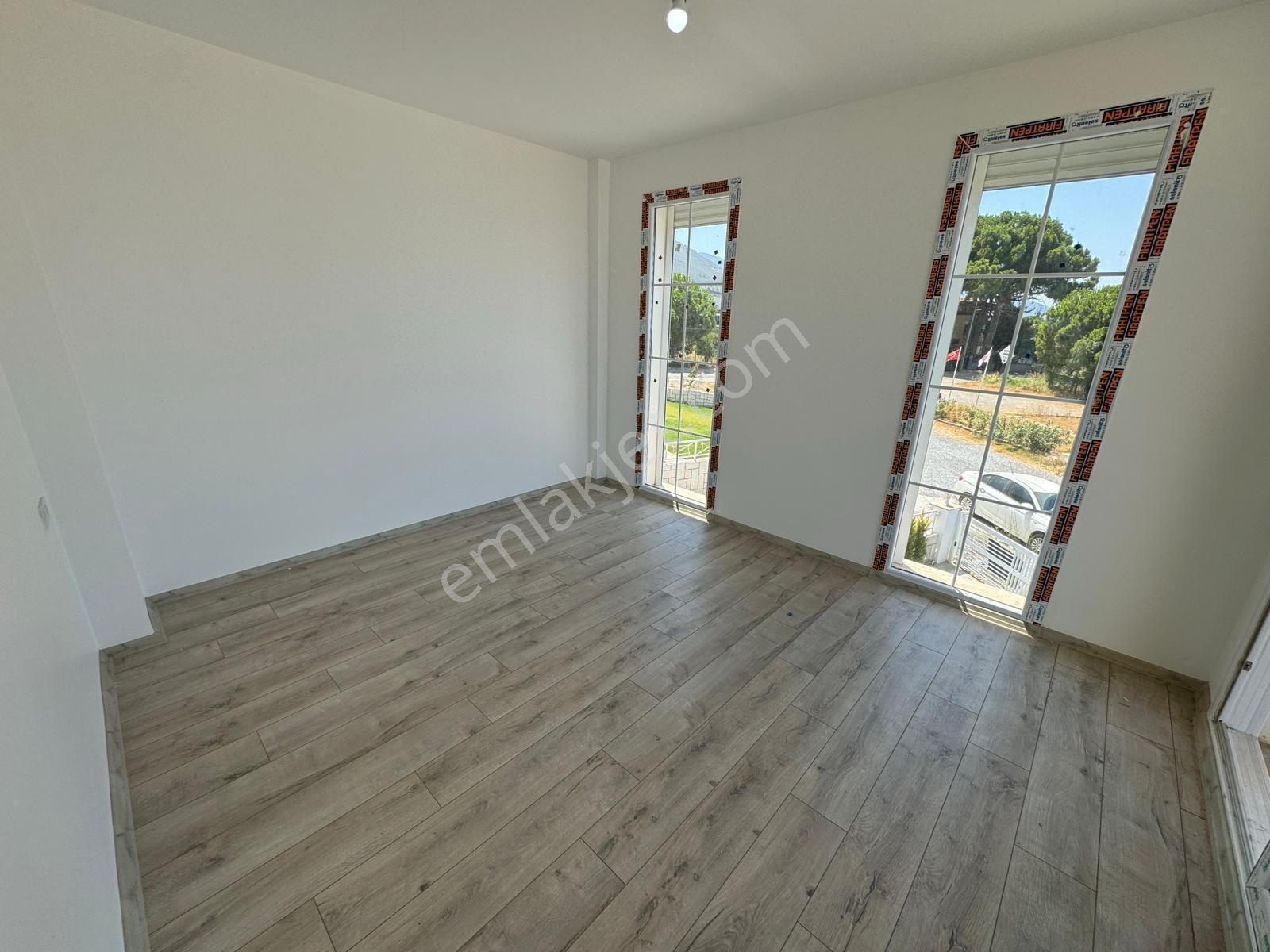 Kuşadası'nda Denize Yakın 4+1 Müstakil Havuzlu Villa - Görsel 27