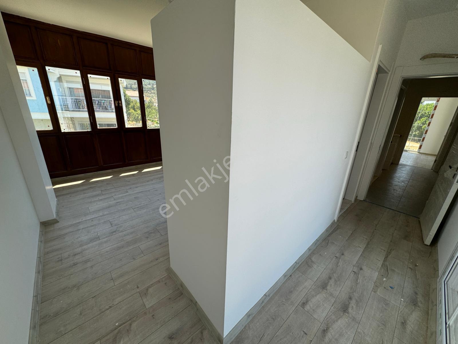 Kuşadası'nda Denize Yakın 4+1 Müstakil Havuzlu Villa - Görsel 24