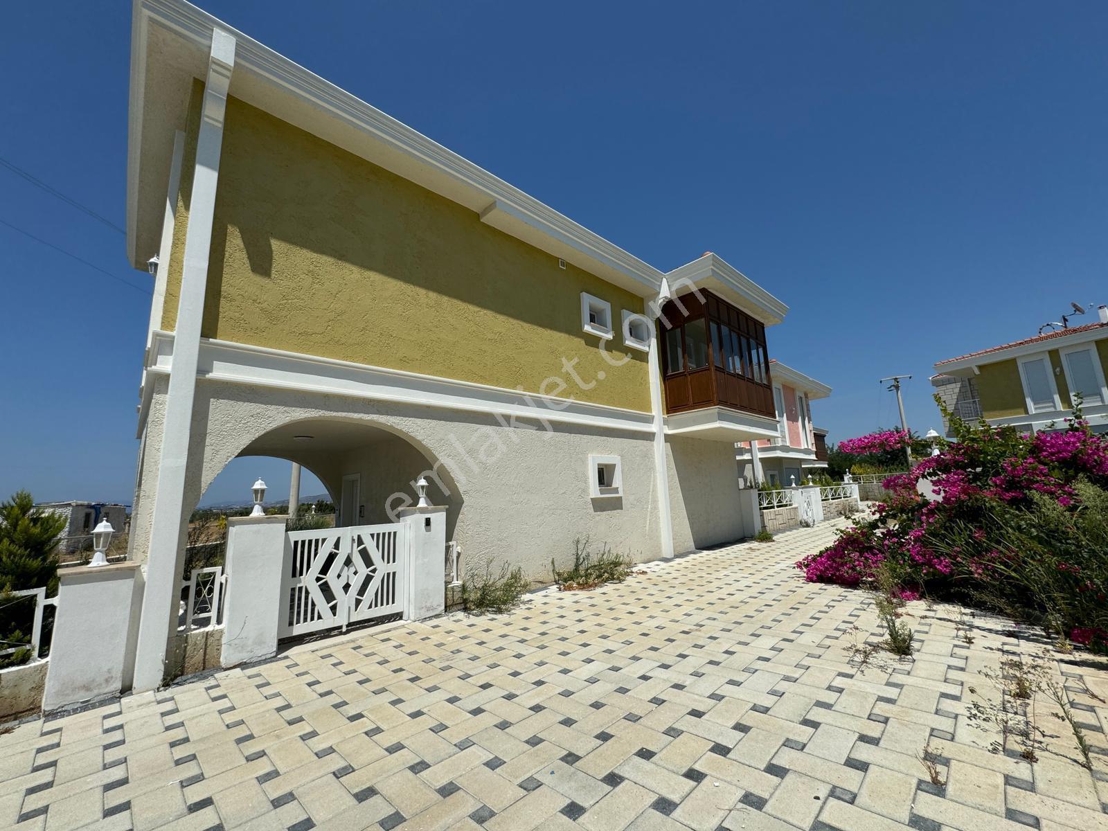 Kuşadası'nda Denize Yakın 4+1 Müstakil Havuzlu Villa - Görsel 6
