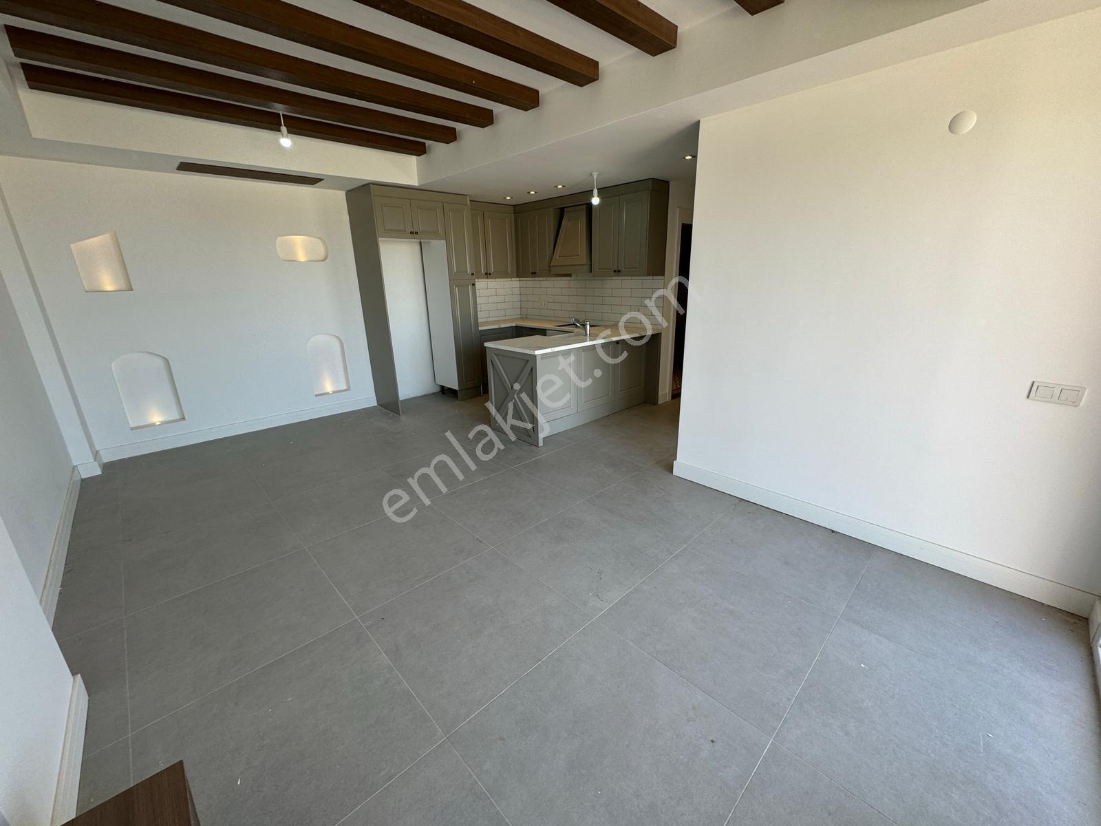 Kuşadası'nda Denize Yakın 4+1 Müstakil Havuzlu Villa - Görsel 14