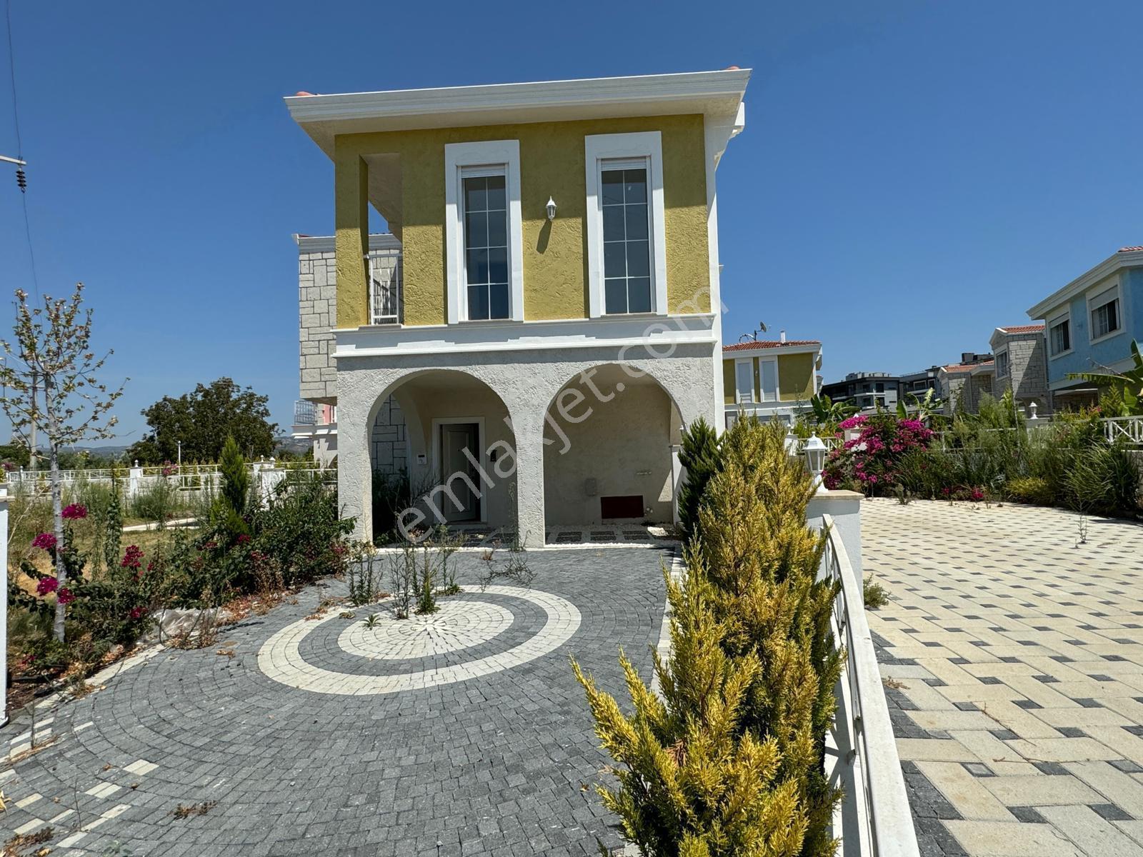 Kuşadası'nda Denize Yakın 4+1 Müstakil Havuzlu Villa - Görsel 5