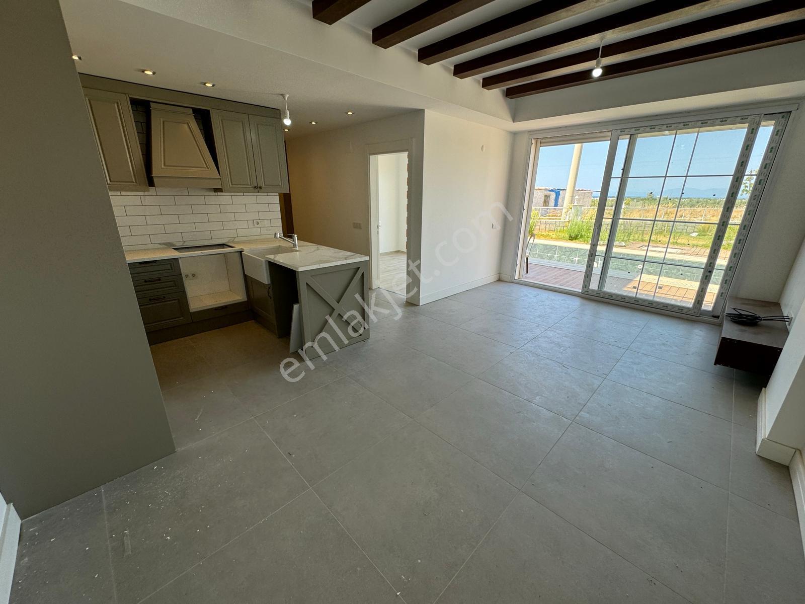Kuşadası'nda Denize Yakın 4+1 Müstakil Havuzlu Villa - Görsel 13
