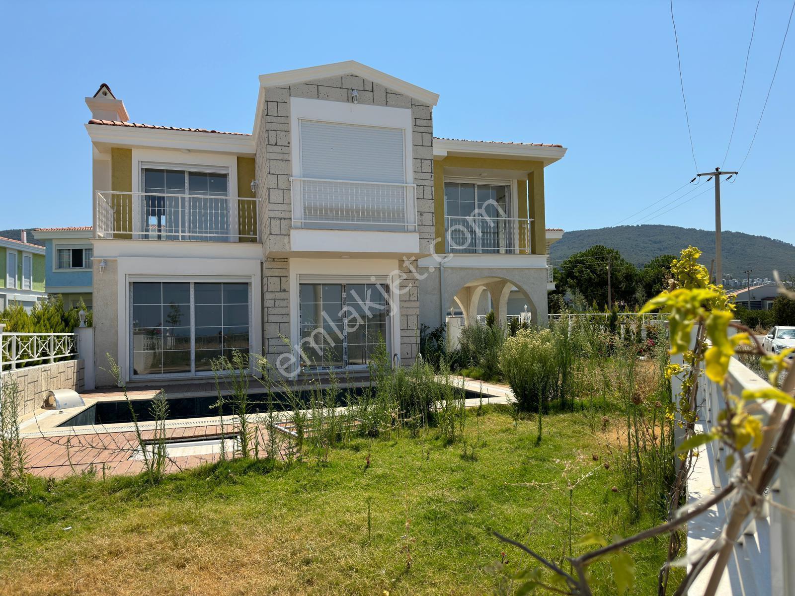 Kuşadası'nda Denize Yakın 4+1 Müstakil Havuzlu Villa - Görsel 2