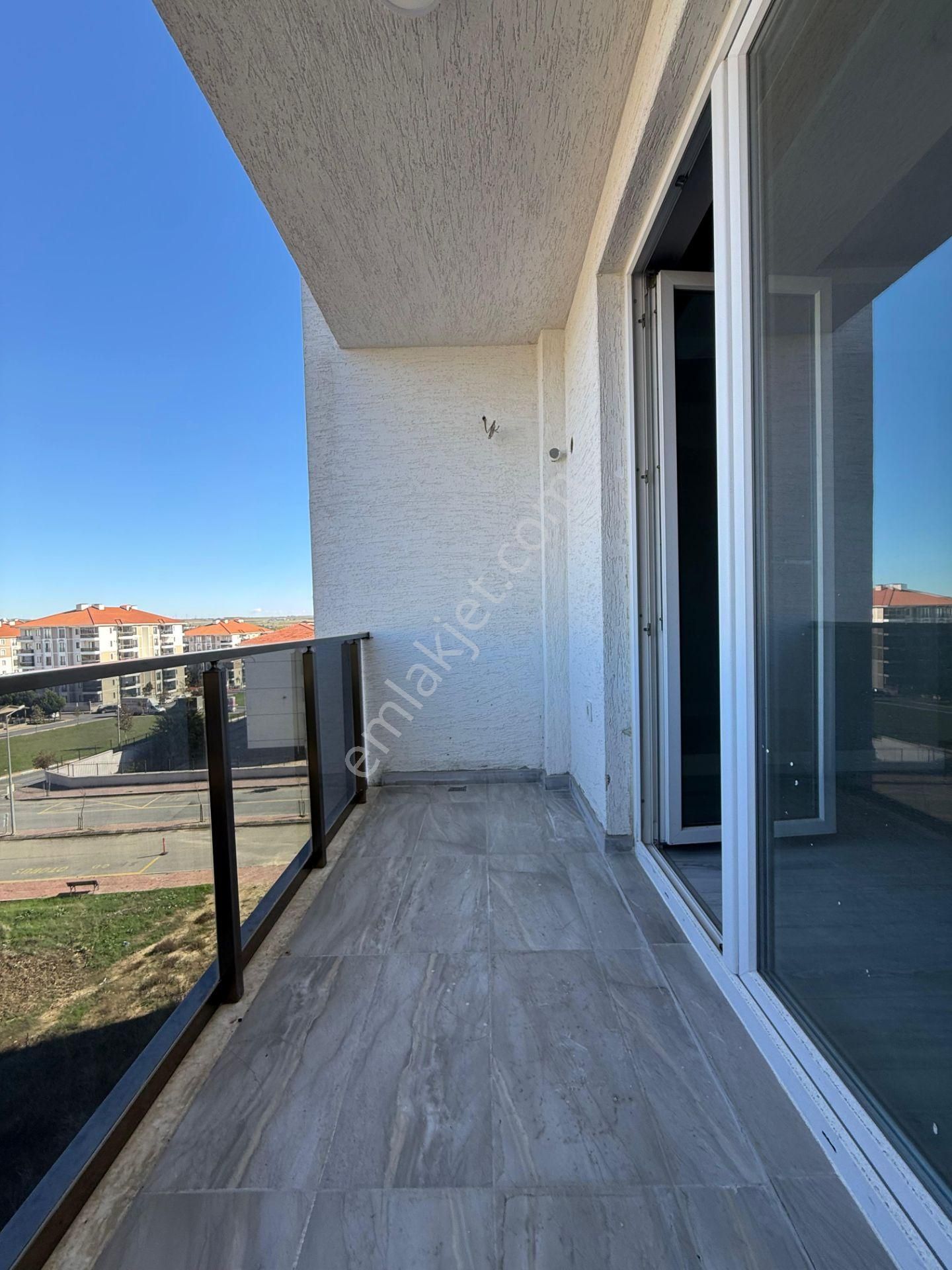 Silivri Yenimahallede Site İçerisinde 3+1 Peyzaj Cephe Sıfır Satılık Daire - Görsel 20