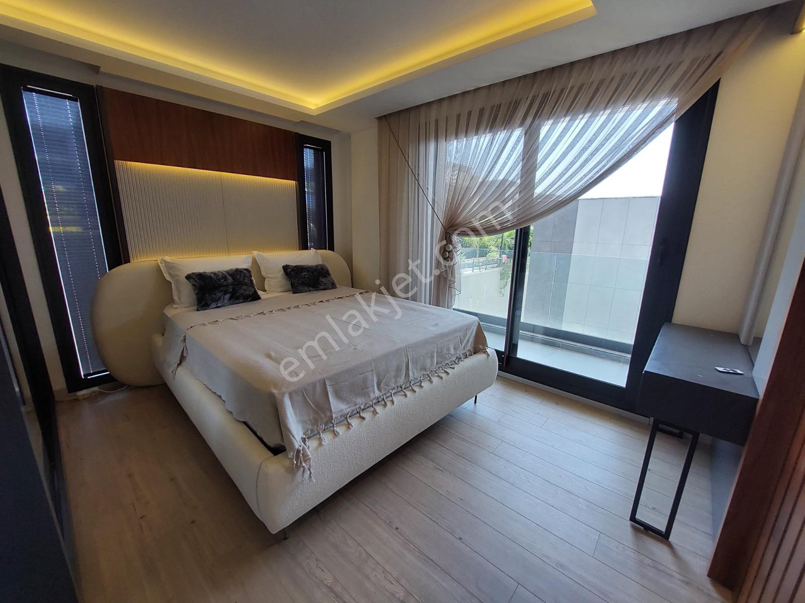 Kuşadası Soğucakta Full Deniz Manzaralı Eşyalı Villa - Görsel 31
