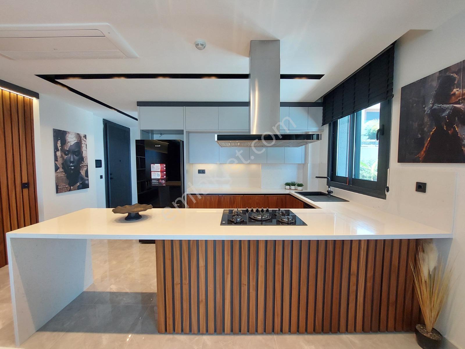 Kuşadası Soğucakta Full Deniz Manzaralı Eşyalı Villa - Görsel 16
