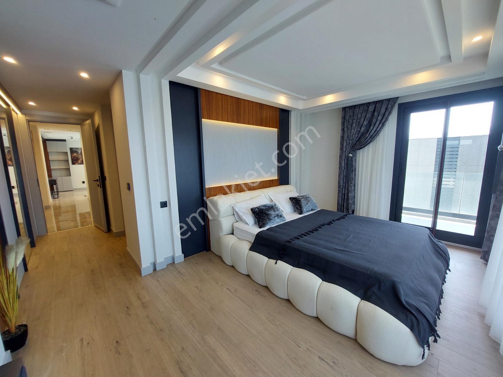 Kuşadası Soğucakta Full Deniz Manzaralı Eşyalı Villa - Görsel 23