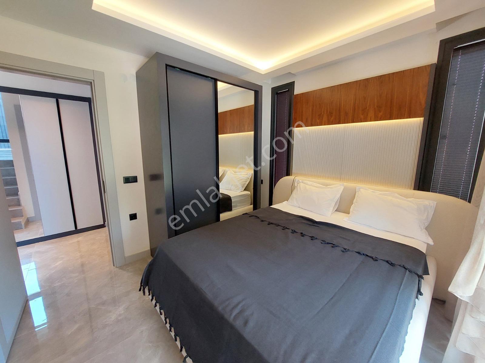 Kuşadası Soğucakta Full Deniz Manzaralı Eşyalı Villa - Görsel 21