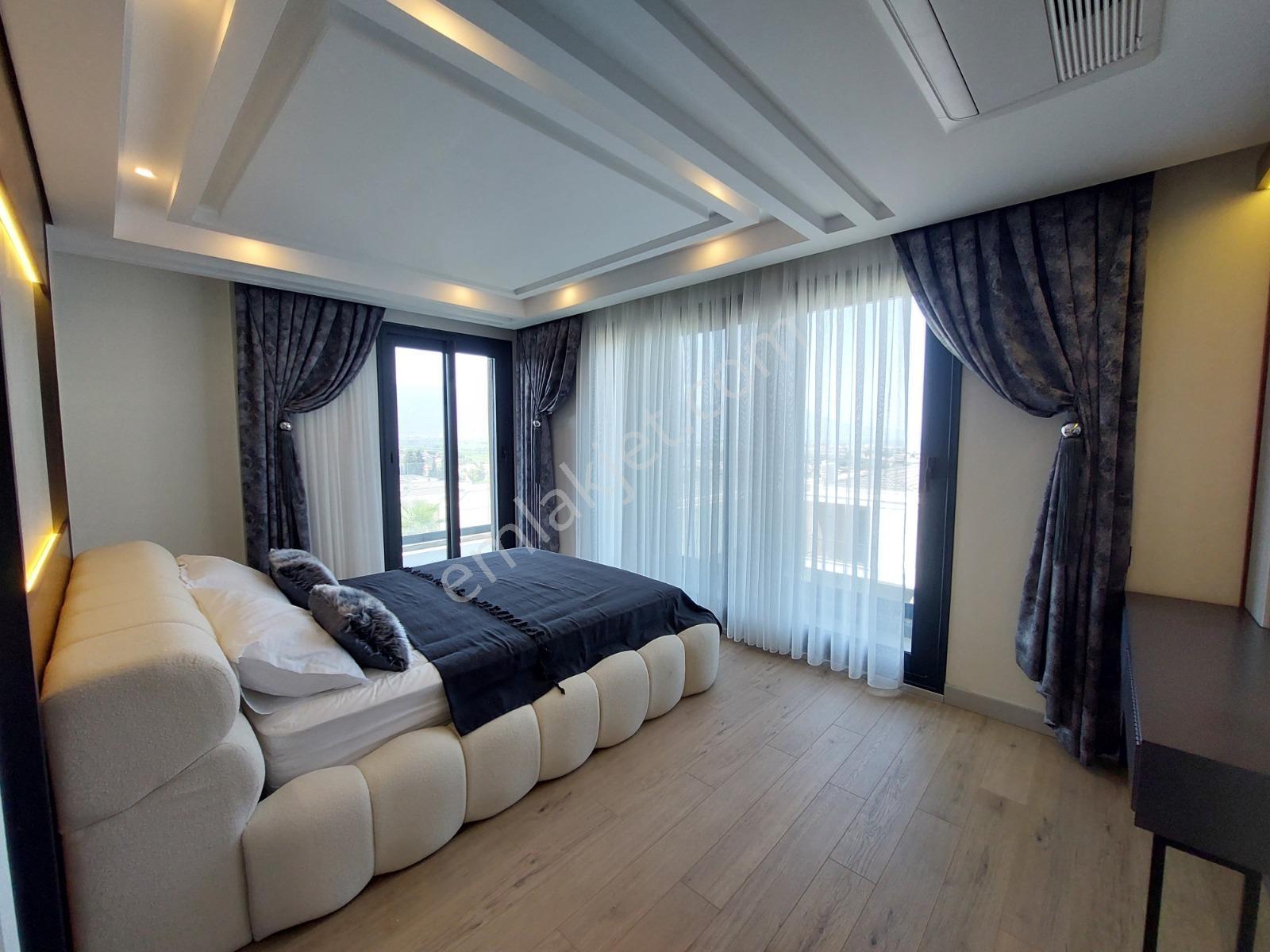 Kuşadası Soğucakta Full Deniz Manzaralı Eşyalı Villa - Görsel 24