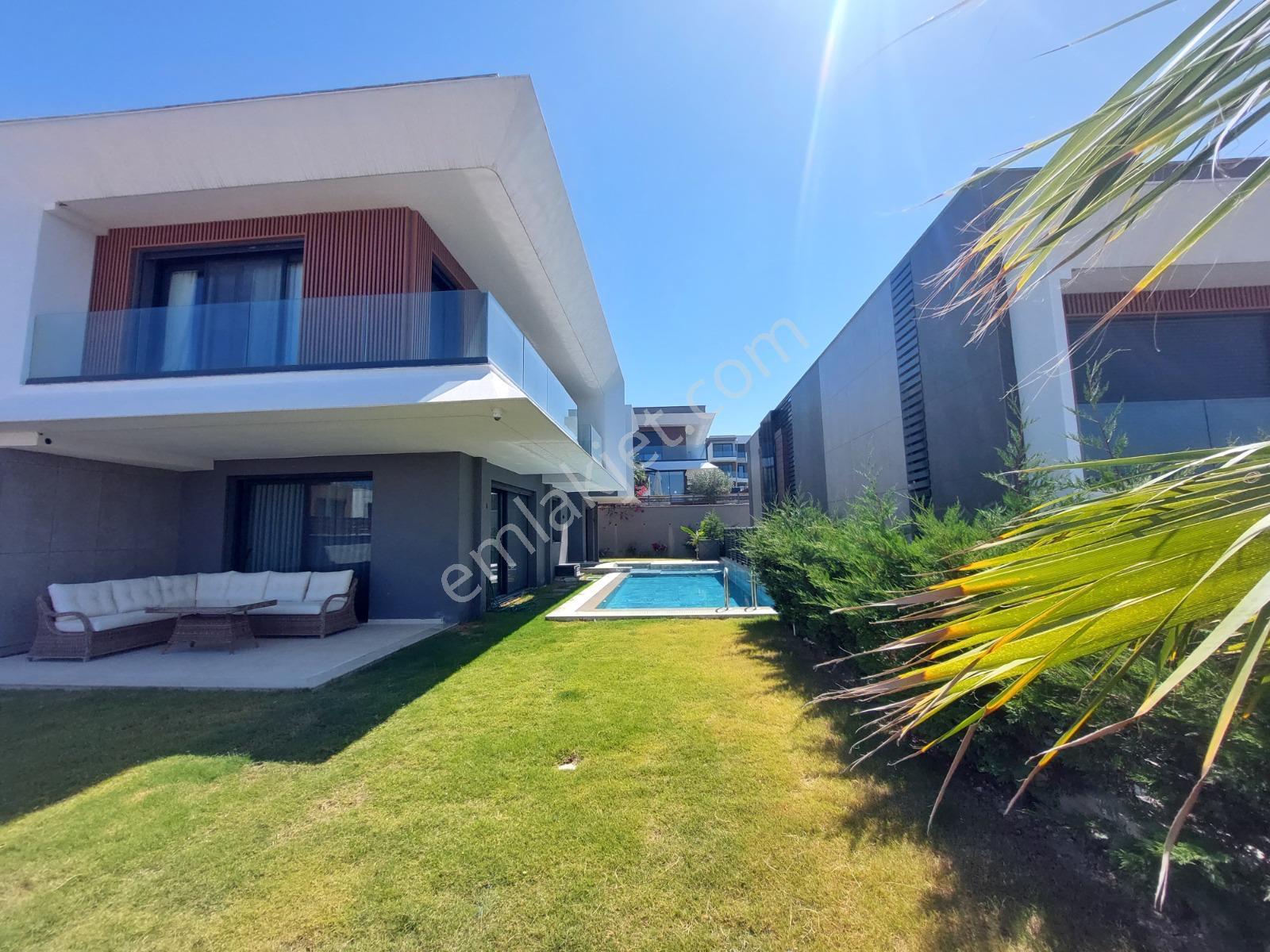 Kuşadası Soğucakta Full Deniz Manzaralı Eşyalı Villa - Görsel 6