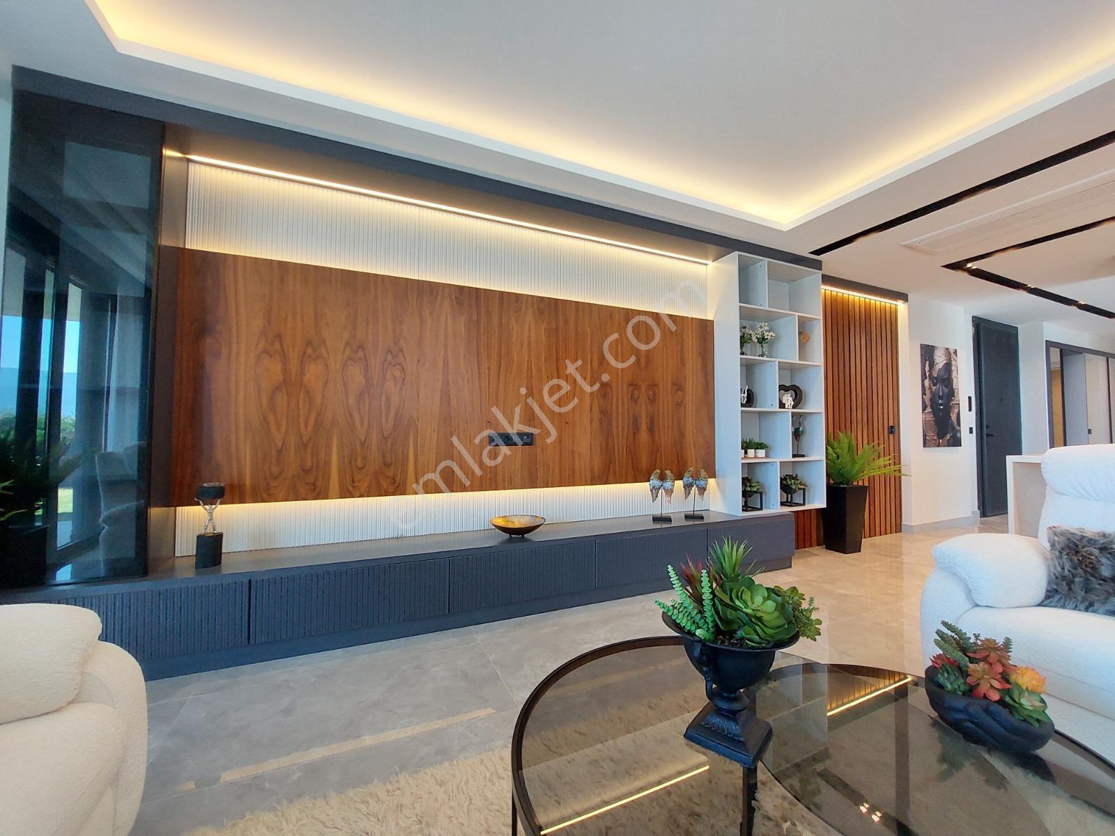 Kuşadası Soğucakta Full Deniz Manzaralı Eşyalı Villa - Görsel 14