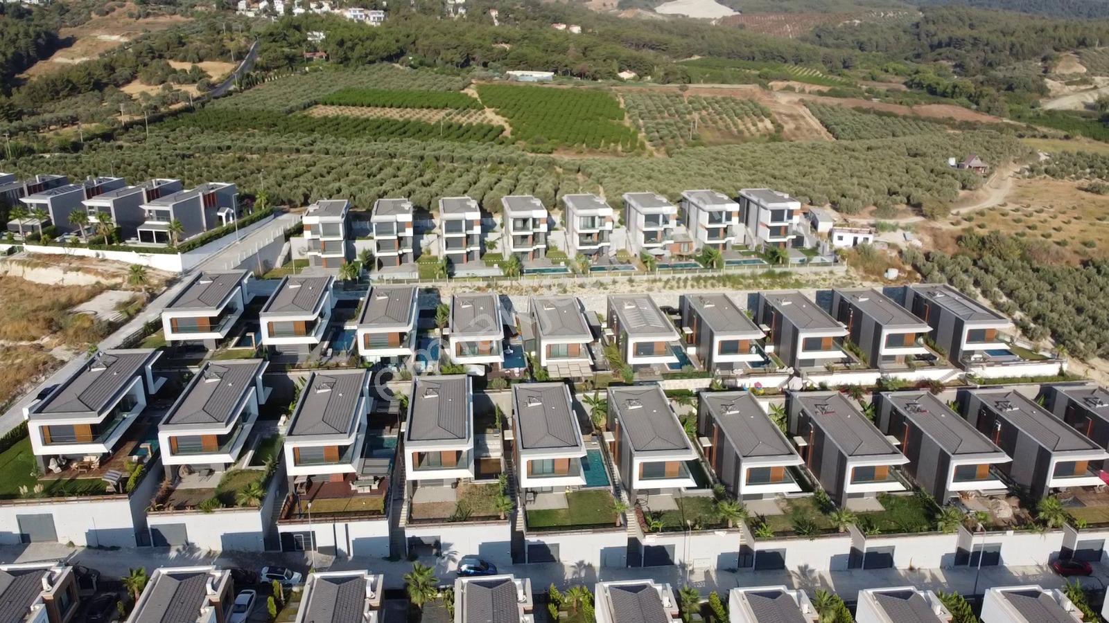 Kuşadası Soğucakta Full Deniz Manzaralı Eşyalı Villa - Görsel 5