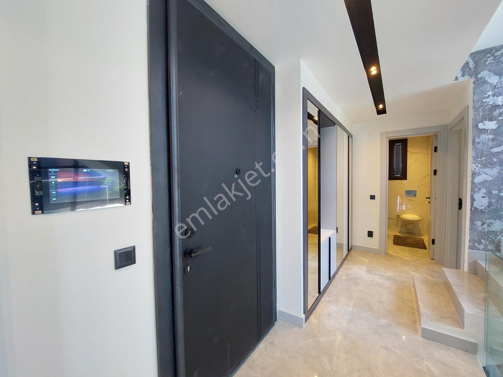 Kuşadası Soğucakta Full Deniz Manzaralı Eşyalı Villa - Görsel 11