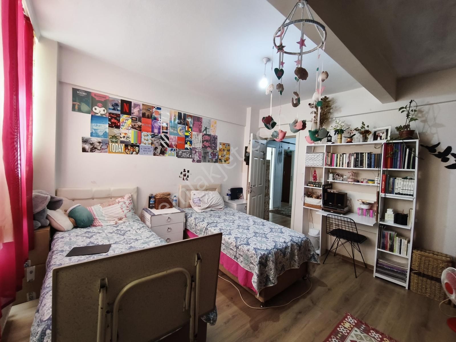 Üsküdar Zeynep Kamil'de Cadde Üzeri Satılık 3+1 Daire - Görsel 18