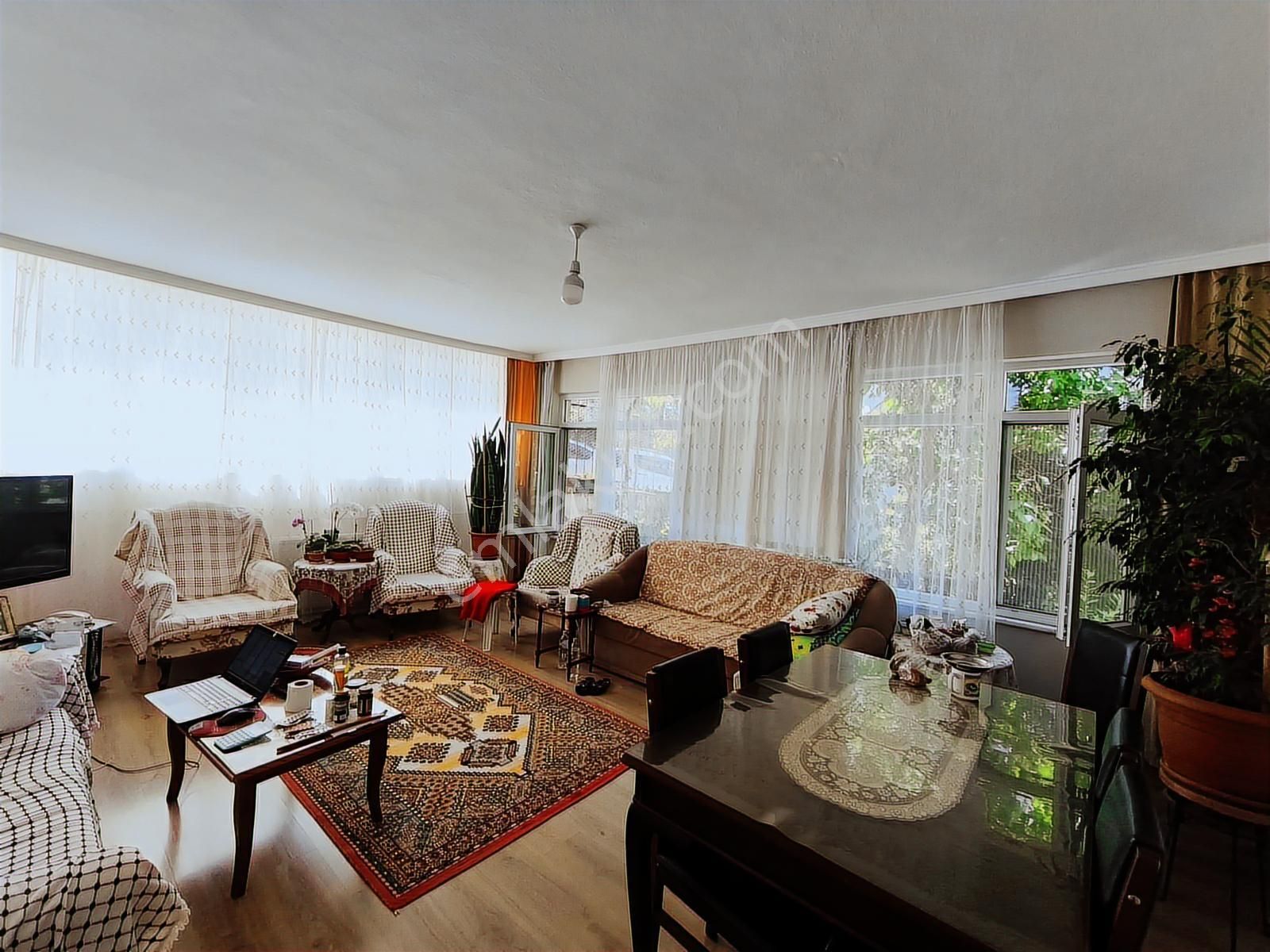 Üsküdar Zeynep Kamil'de Cadde Üzeri Satılık 3+1 Daire - Görsel 12