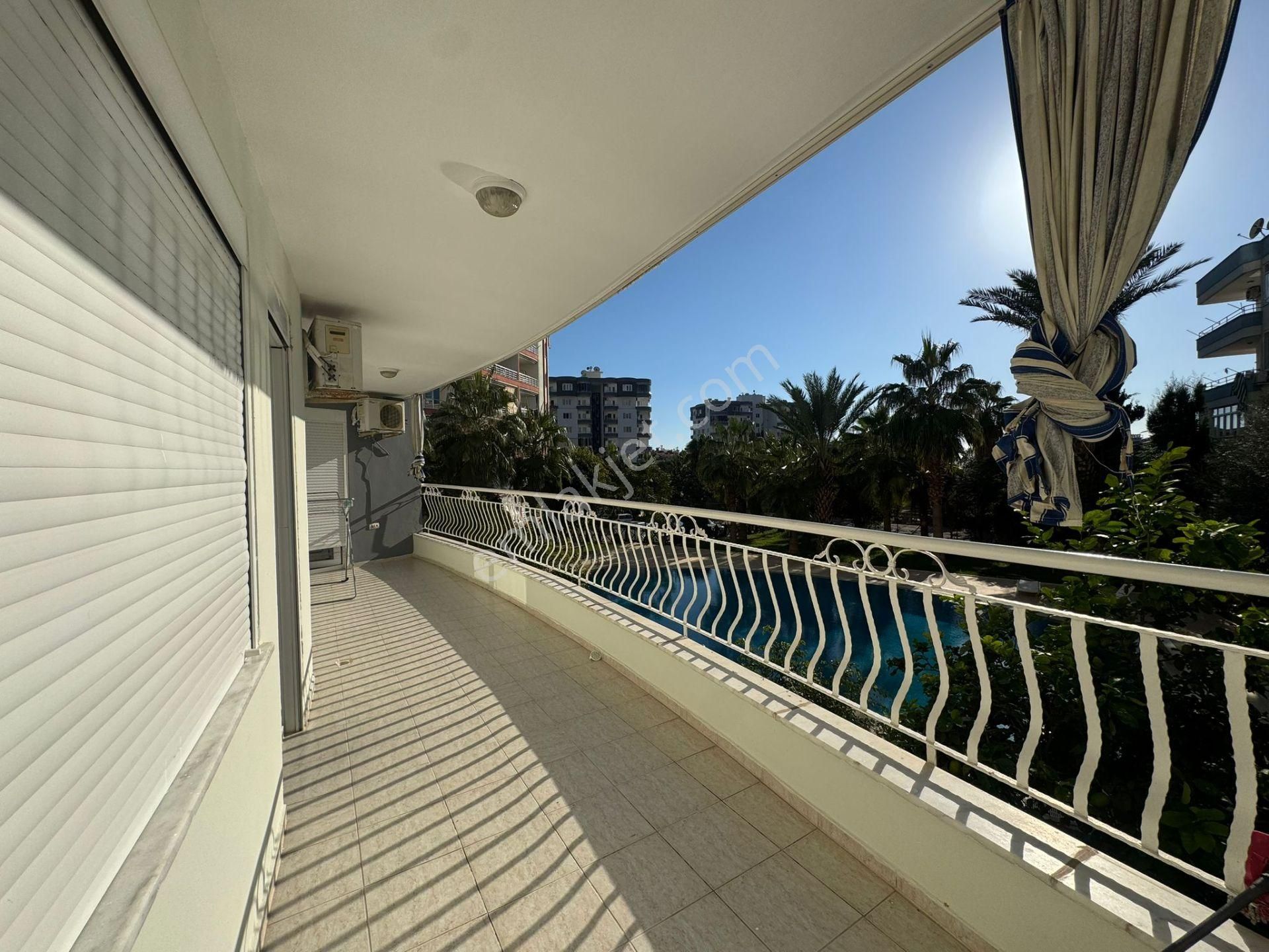 Alanya Tosmur Mah. Eşyalı Satılık 3+1 Daire - Görsel 20