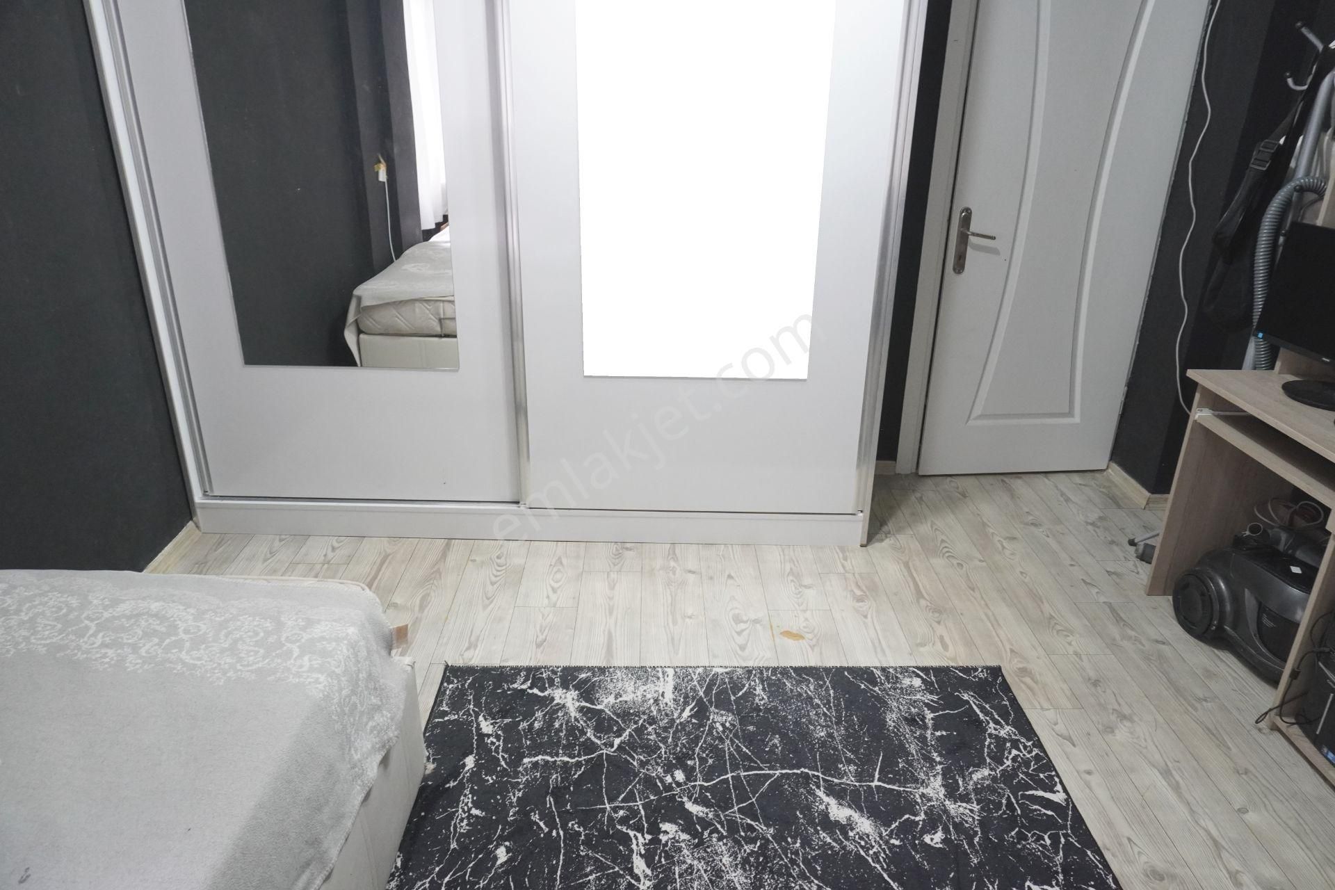 Egekent Satılık Yapılı 2+1 Doğalgazlı+balkonlu Çiğli Serkan Dan - Görsel 27