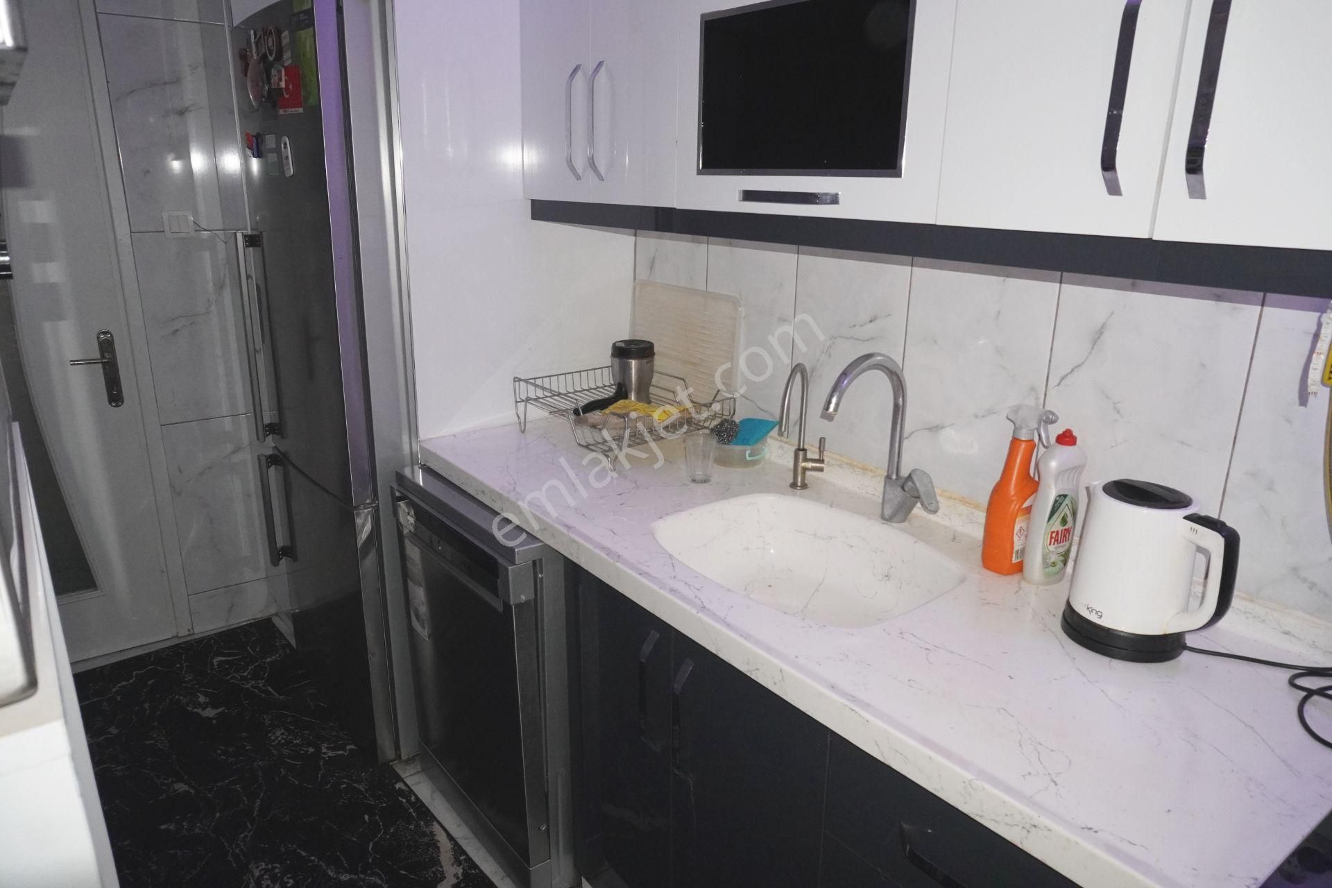 Egekent Satılık Yapılı 2+1 Doğalgazlı+balkonlu Çiğli Serkan Dan - Görsel 3