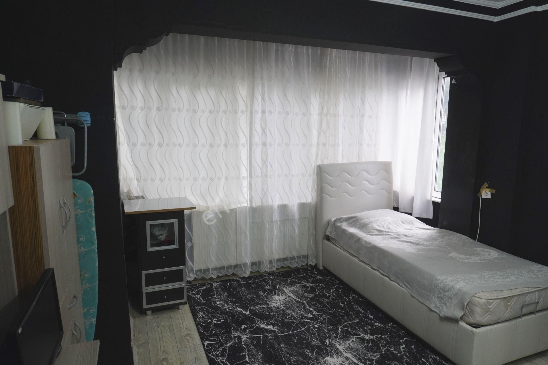 Egekent Satılık Yapılı 2+1 Doğalgazlı+balkonlu Çiğli Serkan Dan - Görsel 24