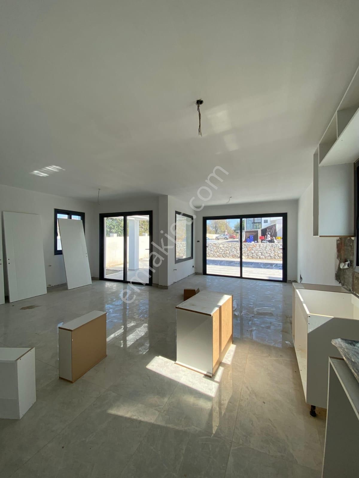 Satılık – Alsancak - Özel Havuzlu, Yeni Ve Modern Villa - Görsel 7