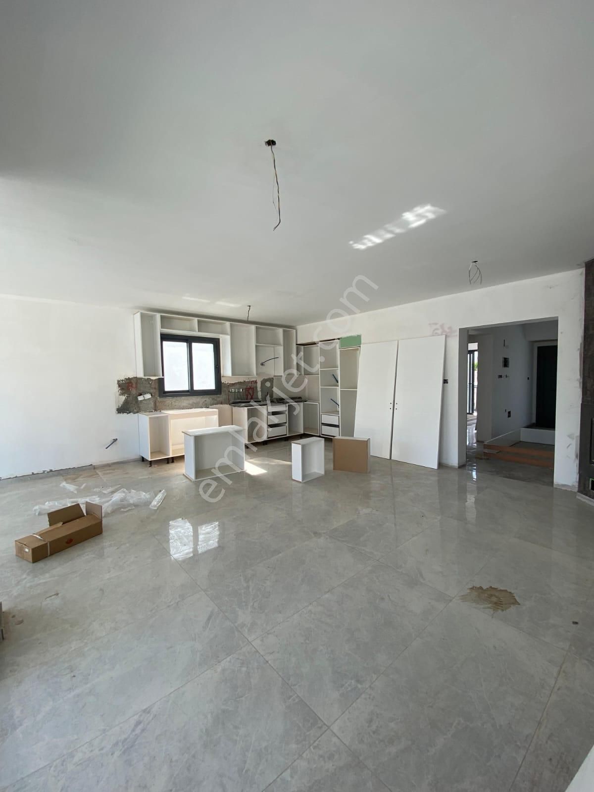 Satılık – Alsancak - Özel Havuzlu, Yeni Ve Modern Villa - Görsel 3