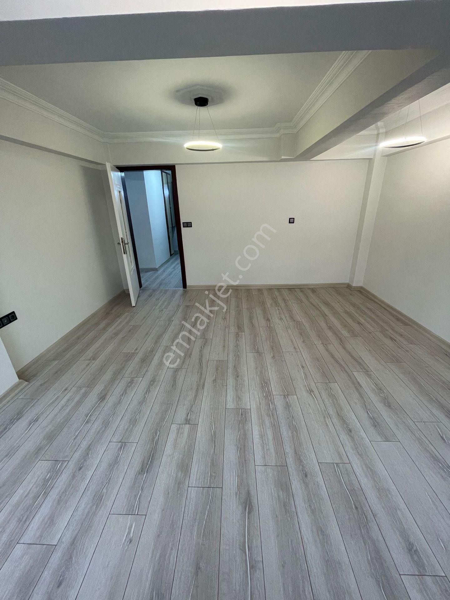 Eskidjiden Atalar Parkı Yakını 2+1 Geniş Satılık Daire - Görsel 13