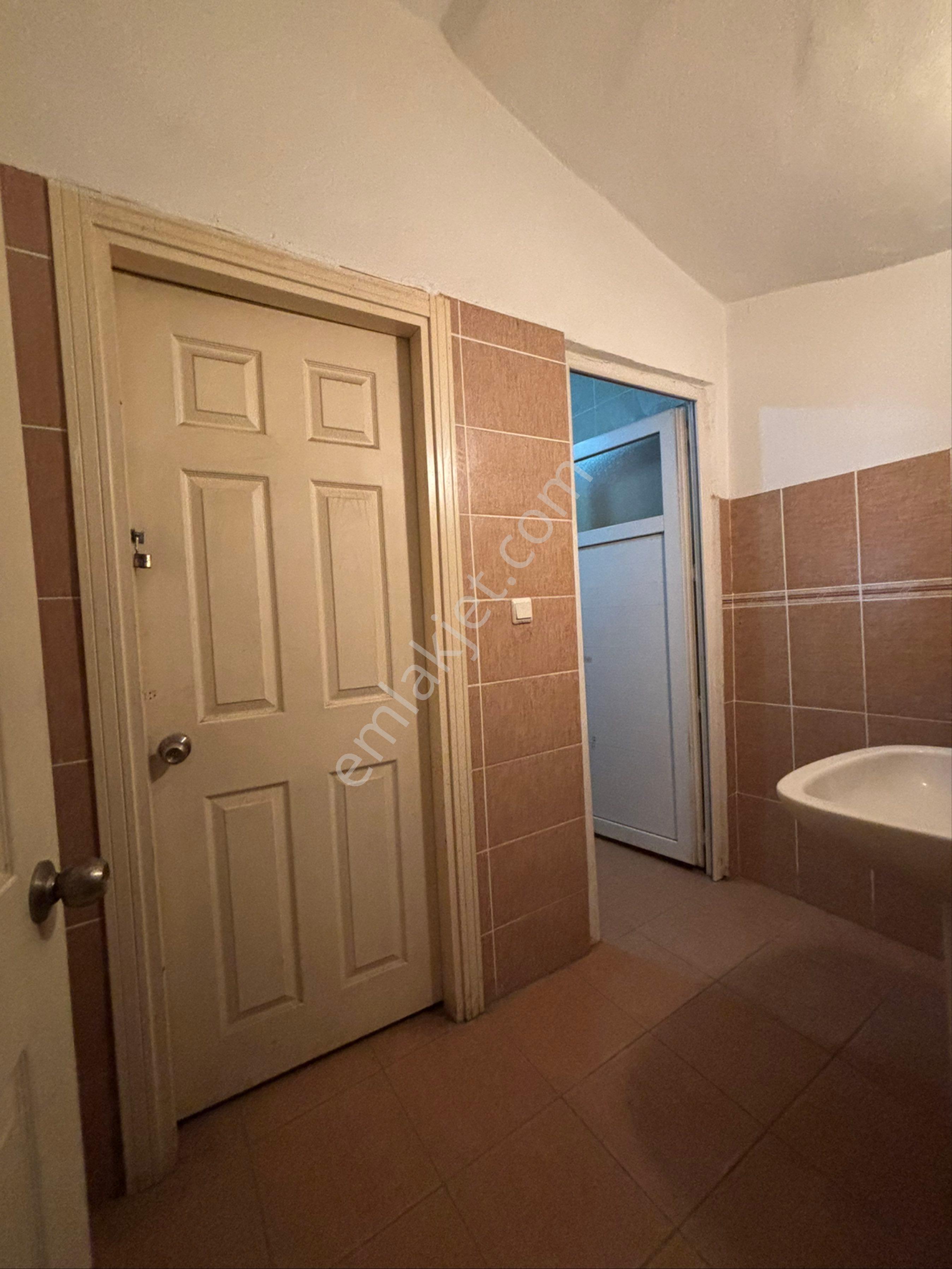 Hurdacılar Sitesi’nde Köşe Başı Satılık 2 Katlı Ruhsatlı Dükkan - Görsel 32