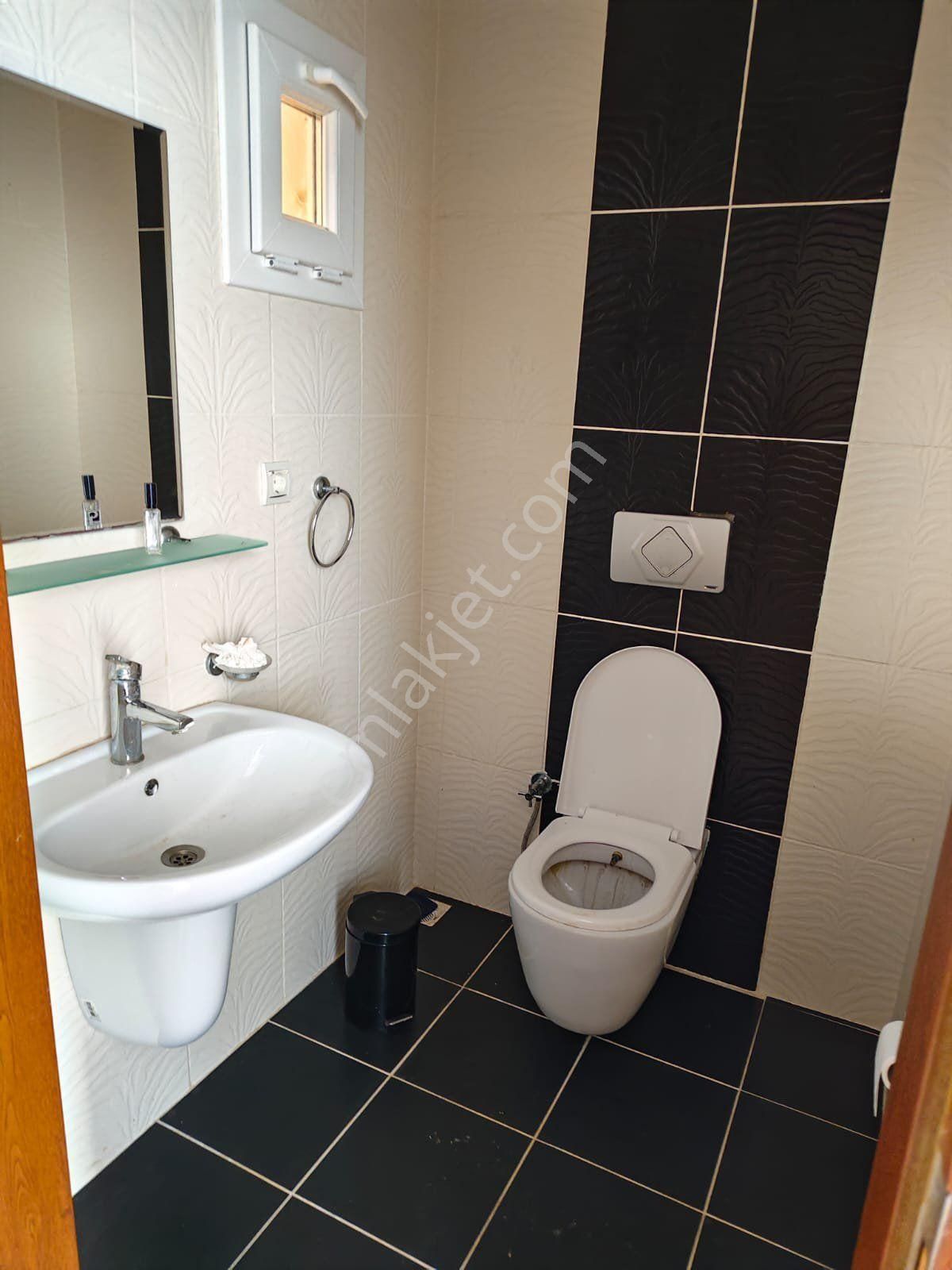 Kuşadası,marina Mevki,müstakil Tripleks,site İçinde, Bakımlı Villa - Görsel 26