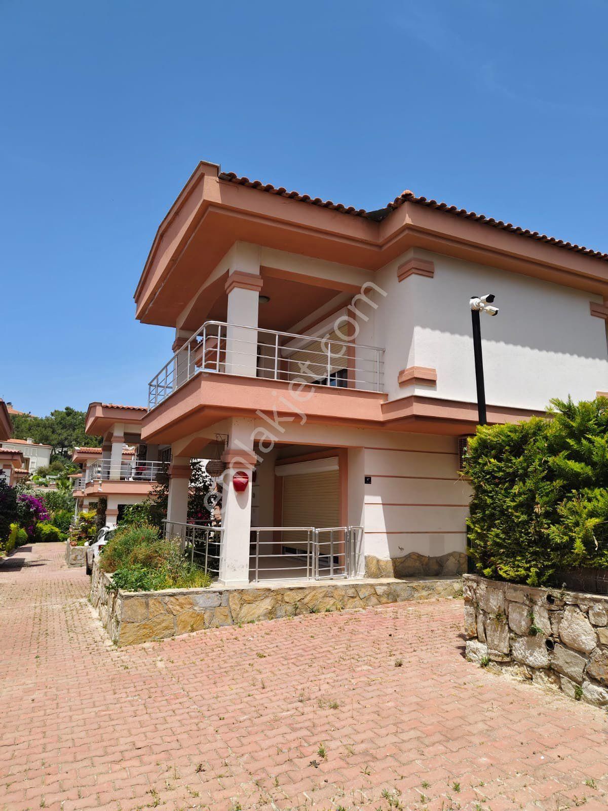 Kuşadası,marina Mevki,müstakil Tripleks,site İçinde, Bakımlı Villa - Görsel 20