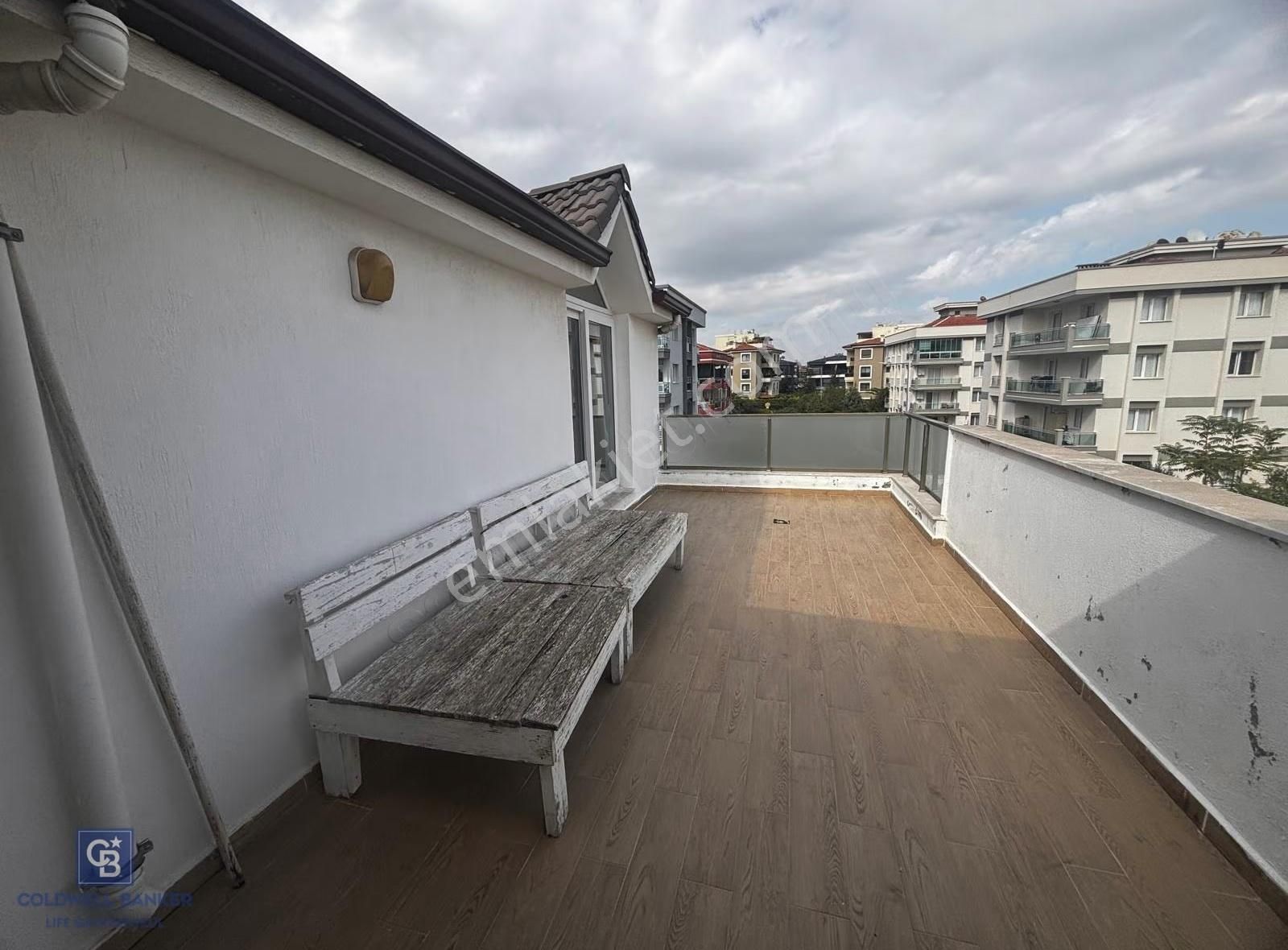 Menderes Gölcükler Mahallesi'nde 4+1 Bahçeli Satılık Villa - Görsel 9